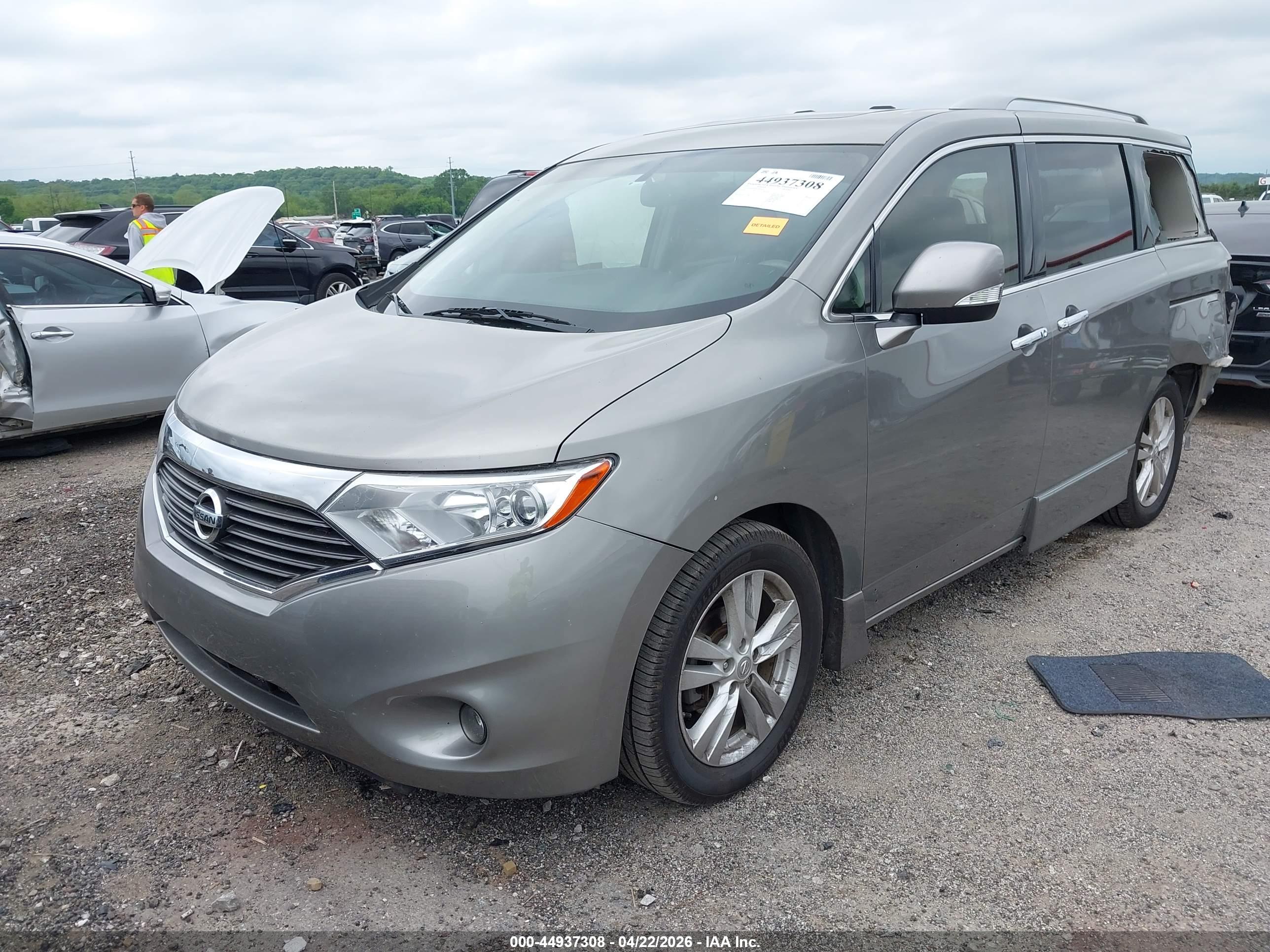 NISSAN QUEST image 2