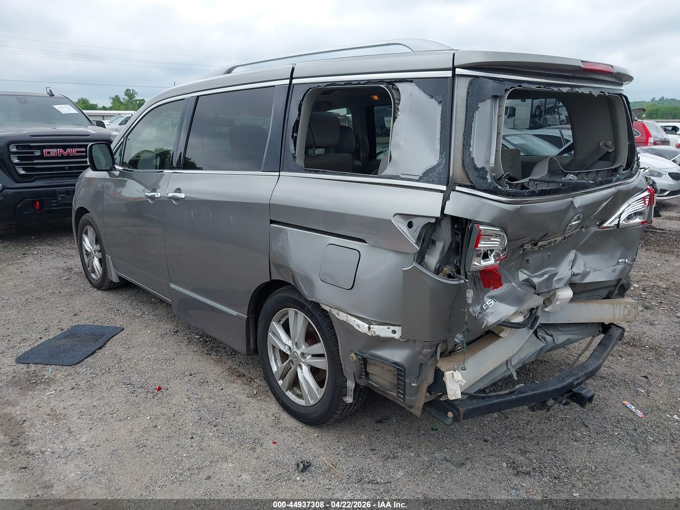 NISSAN QUEST image 3