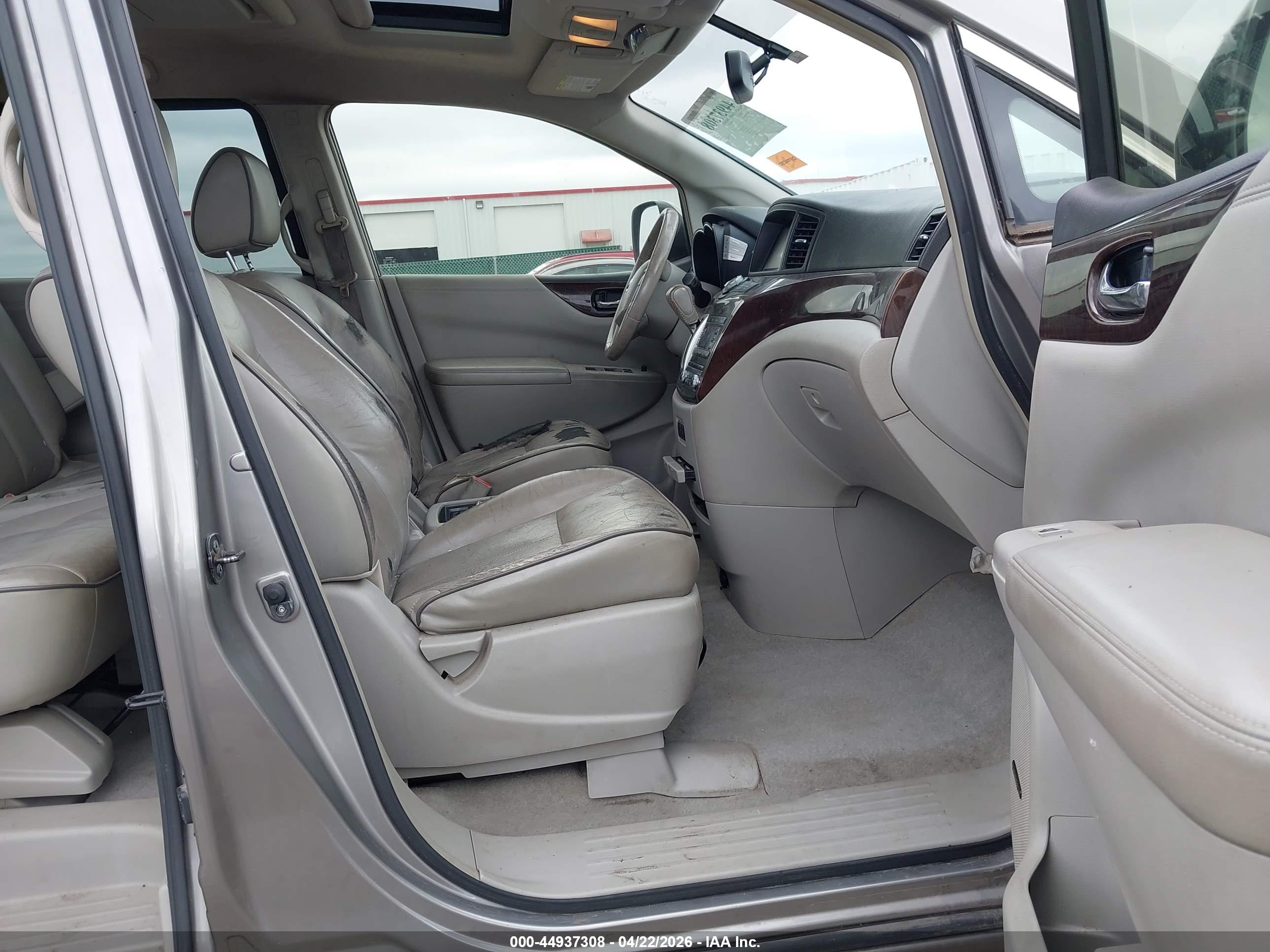 NISSAN QUEST image 5