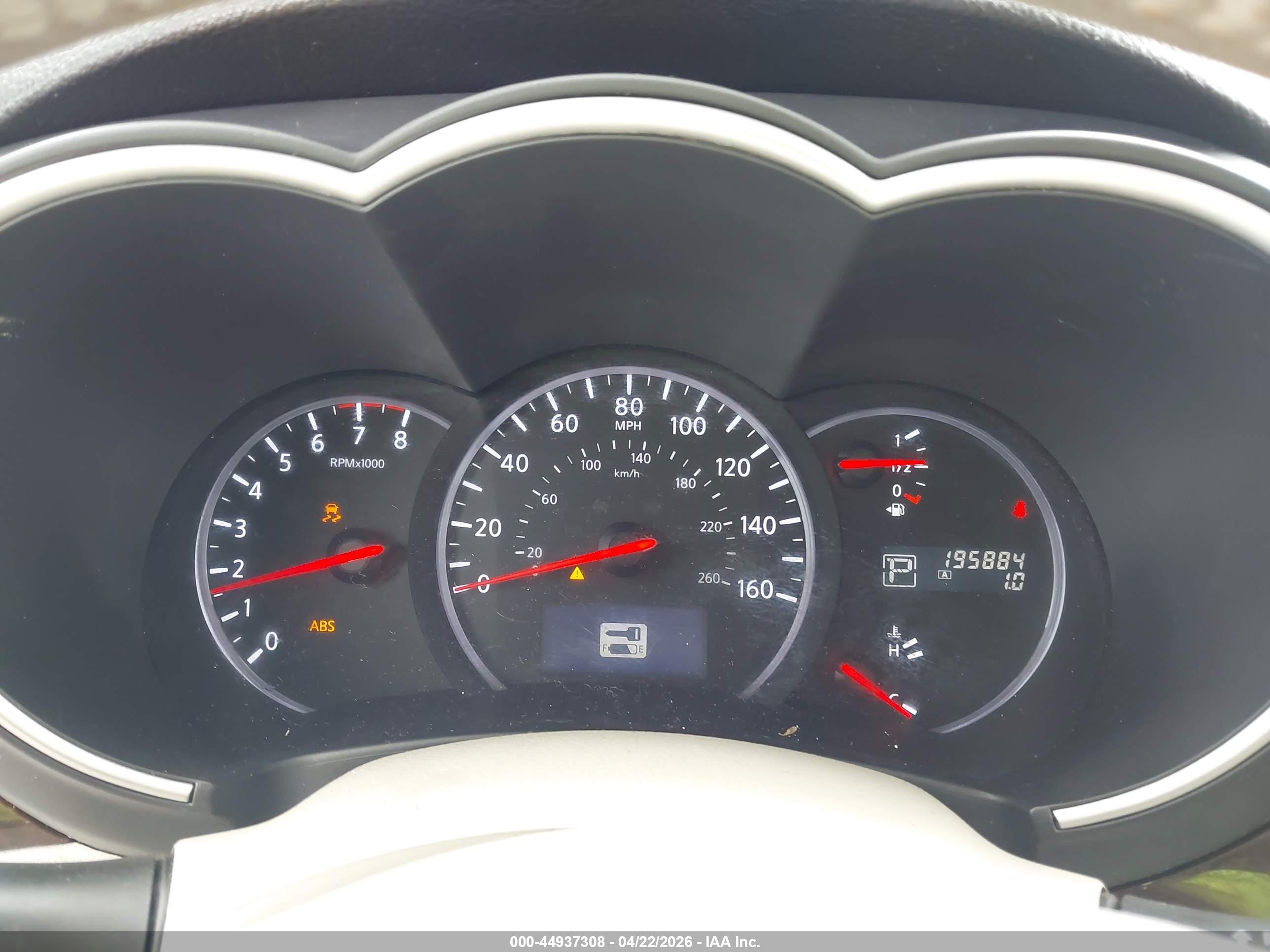 NISSAN QUEST image 7