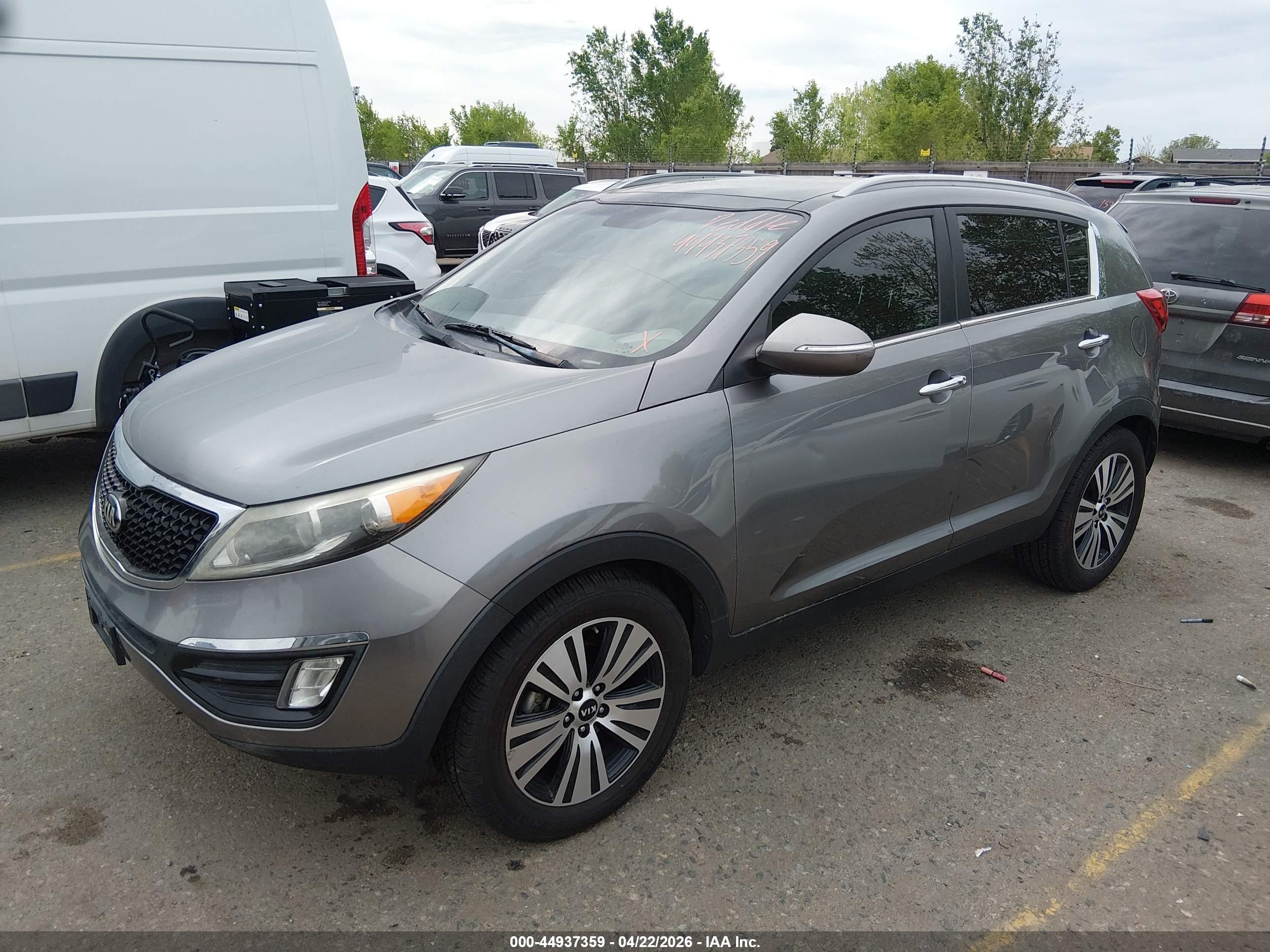 KIA SPORTAGE image 2