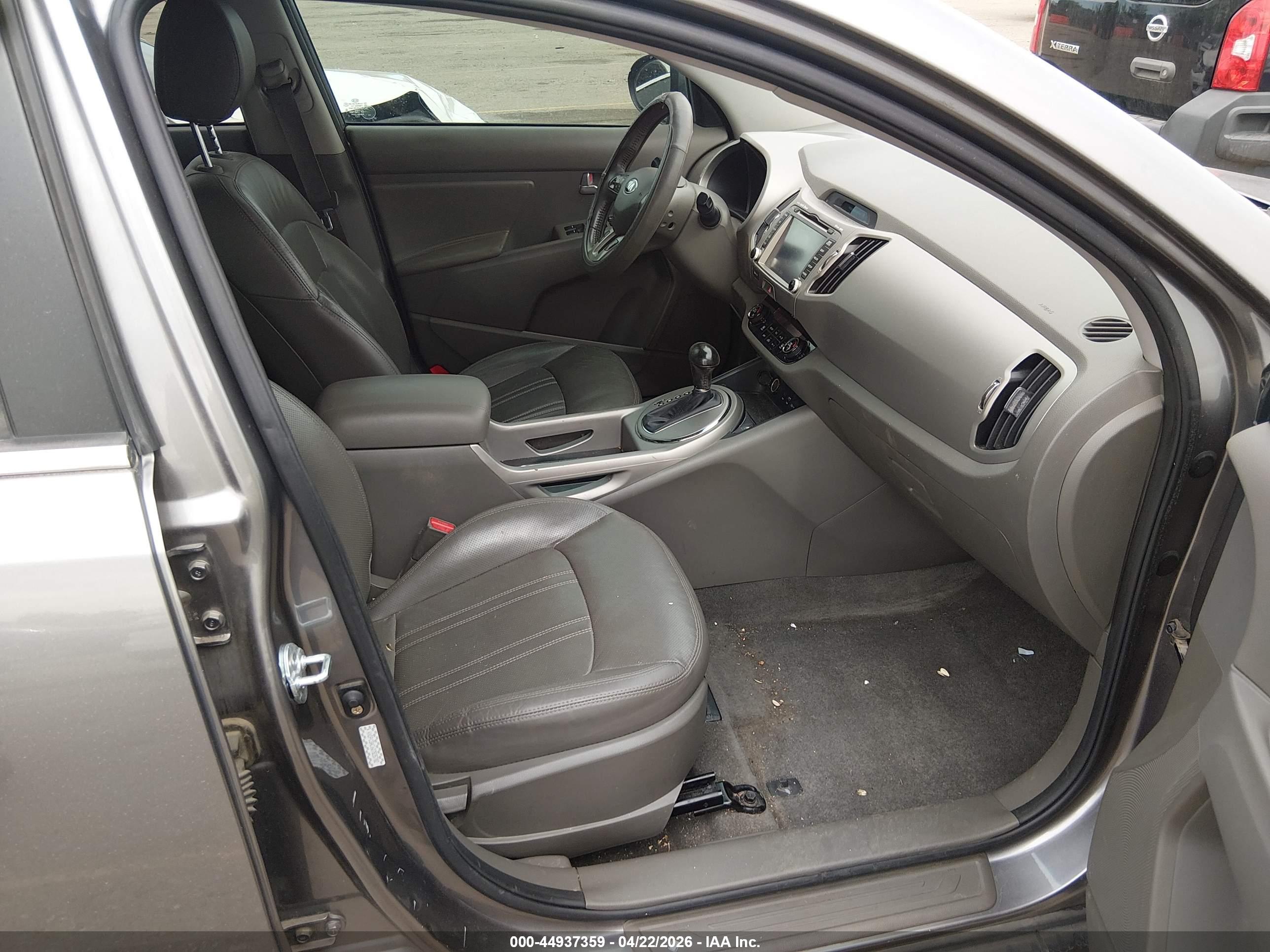 KIA SPORTAGE image 5