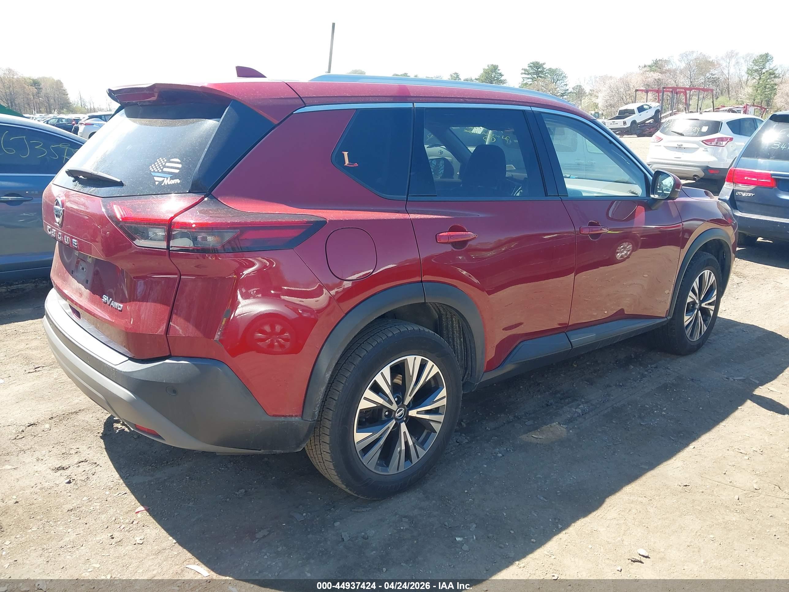 NISSAN ROGUE image 4