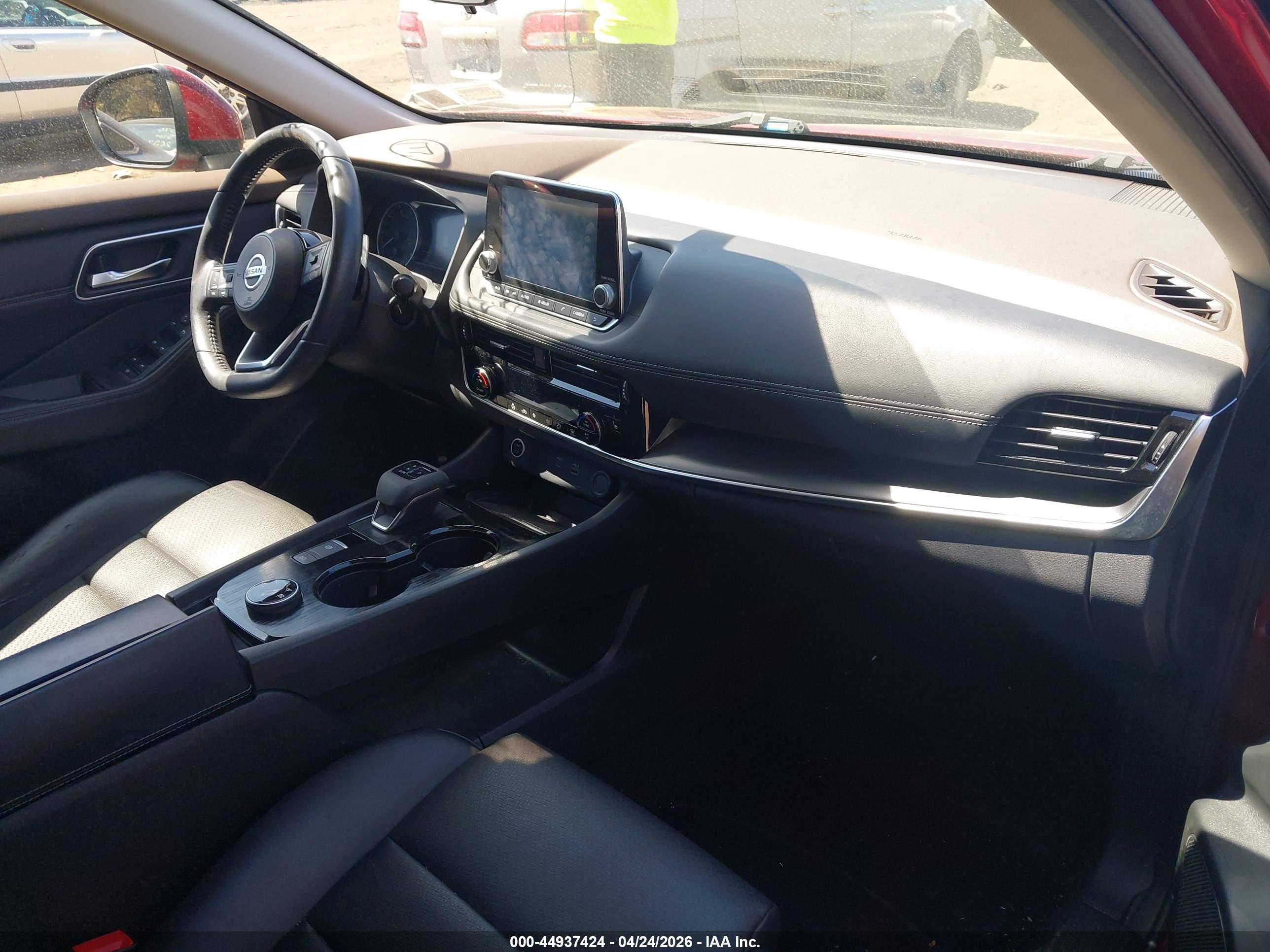 NISSAN ROGUE image 5