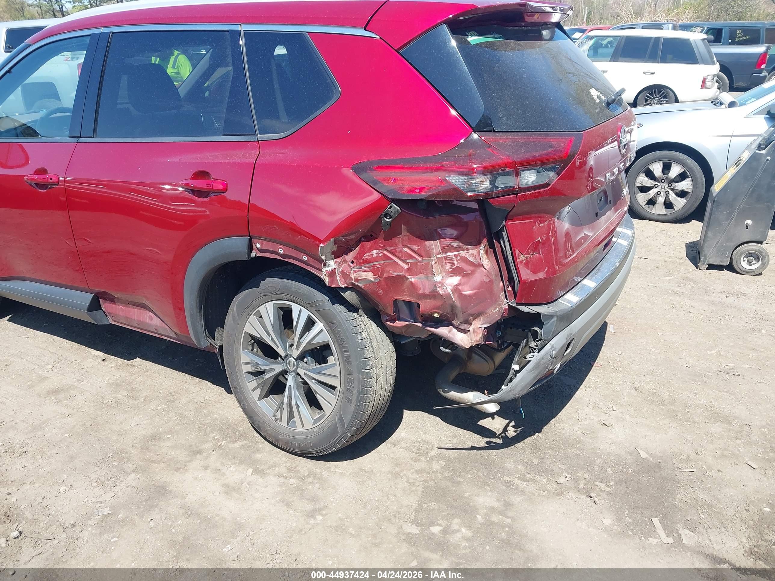 NISSAN ROGUE image 6