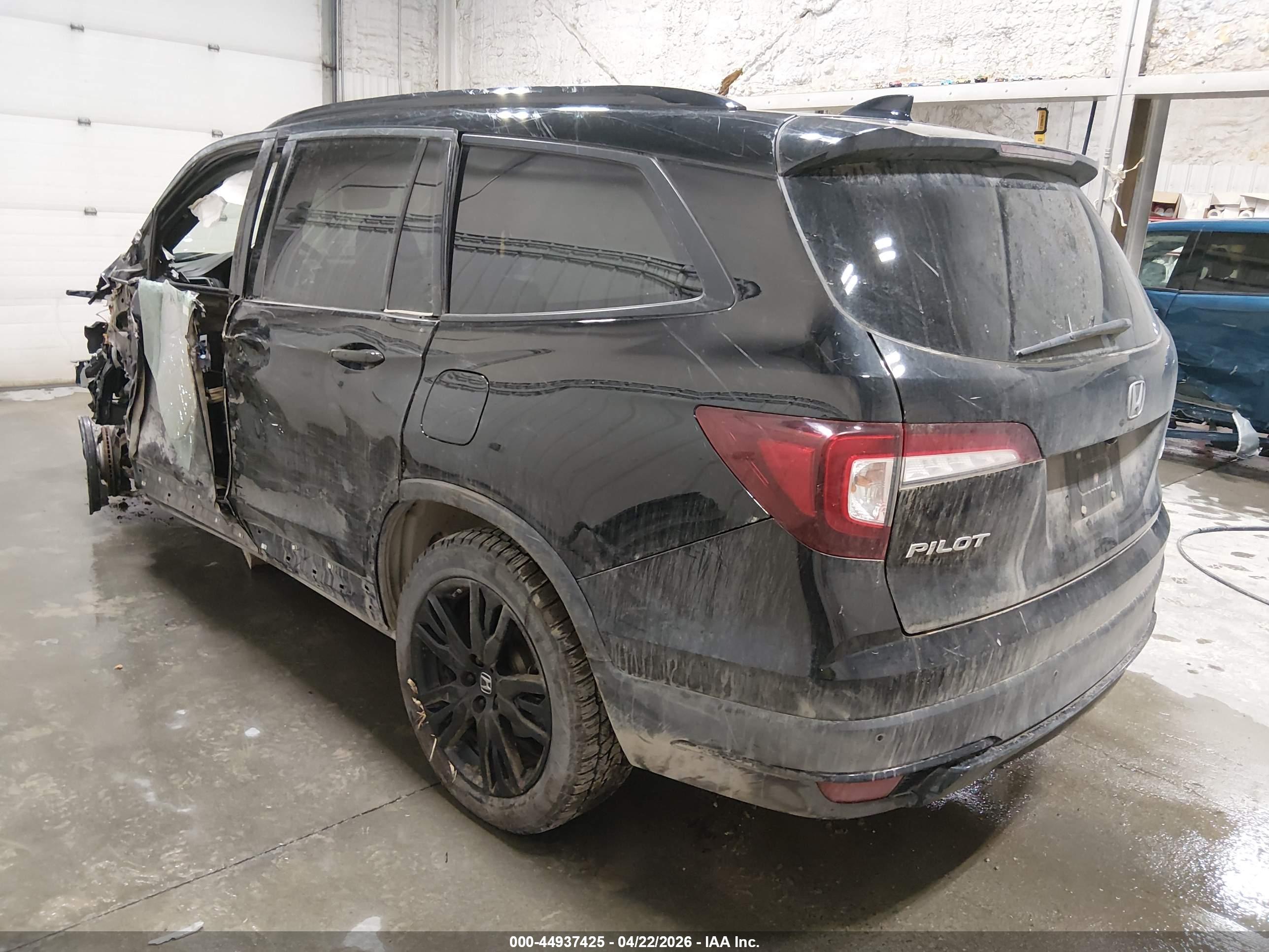 HONDA PILOT image 3