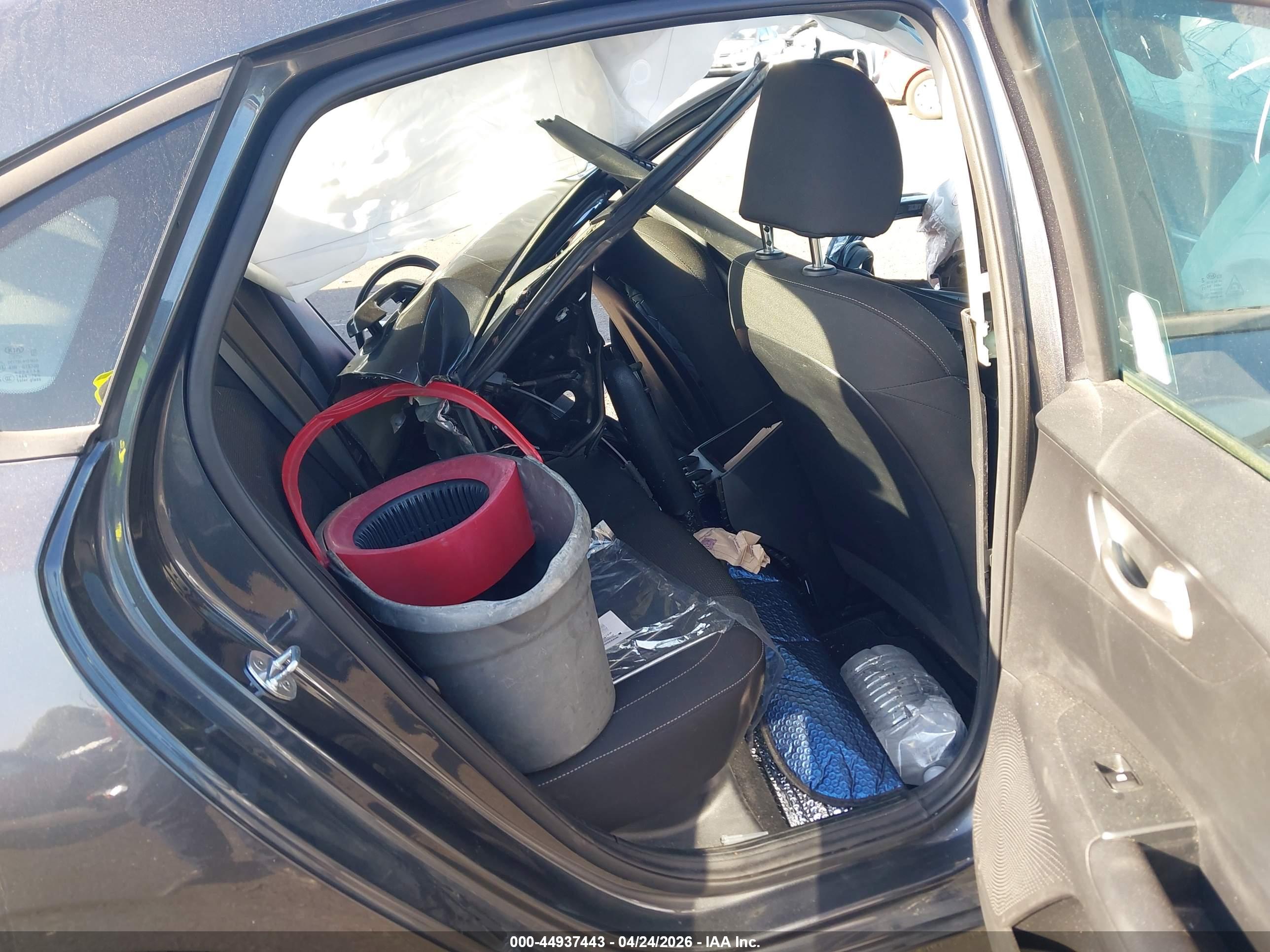 KIA FORTE image 8