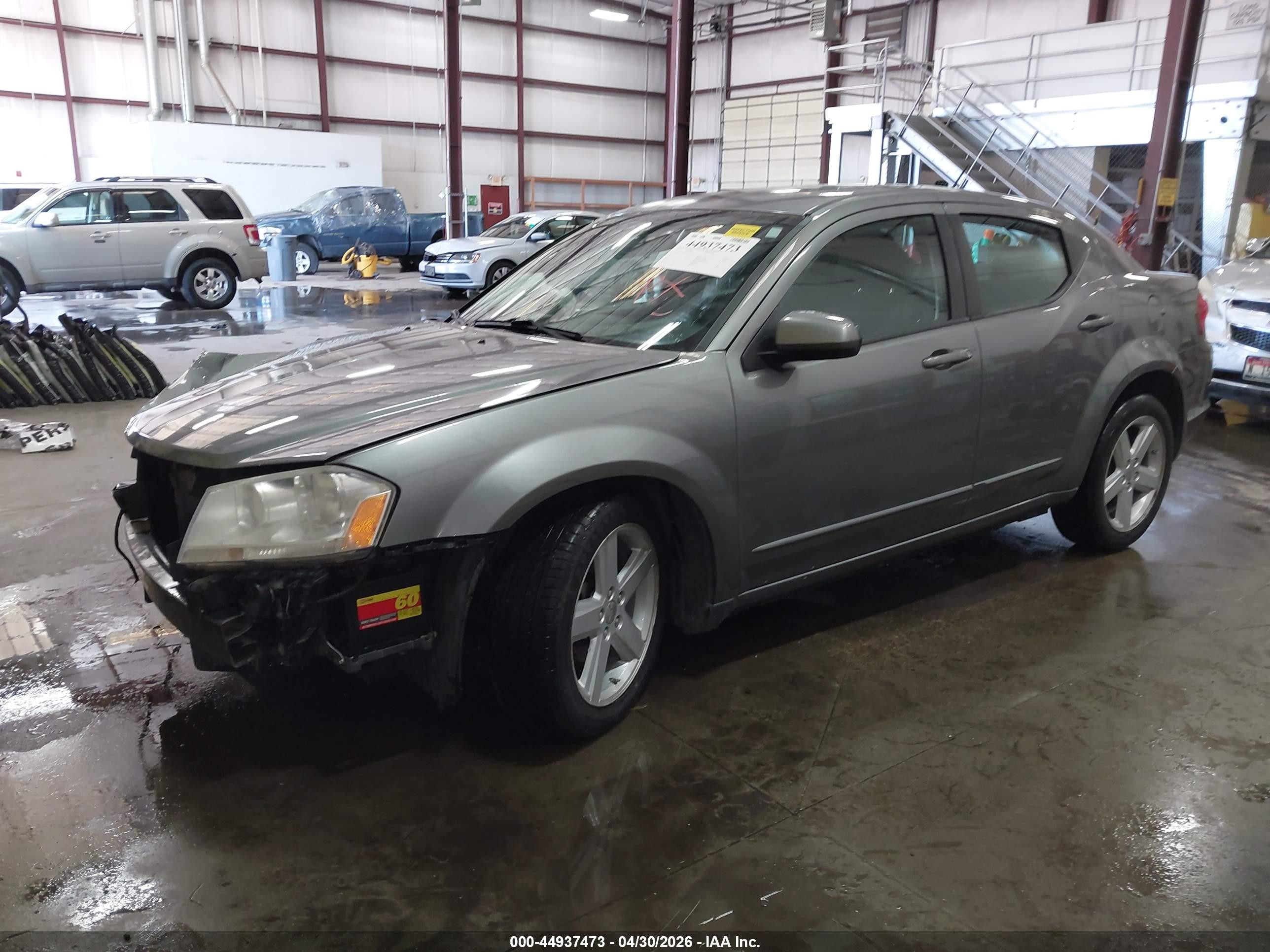 DODGE AVENGER image 2