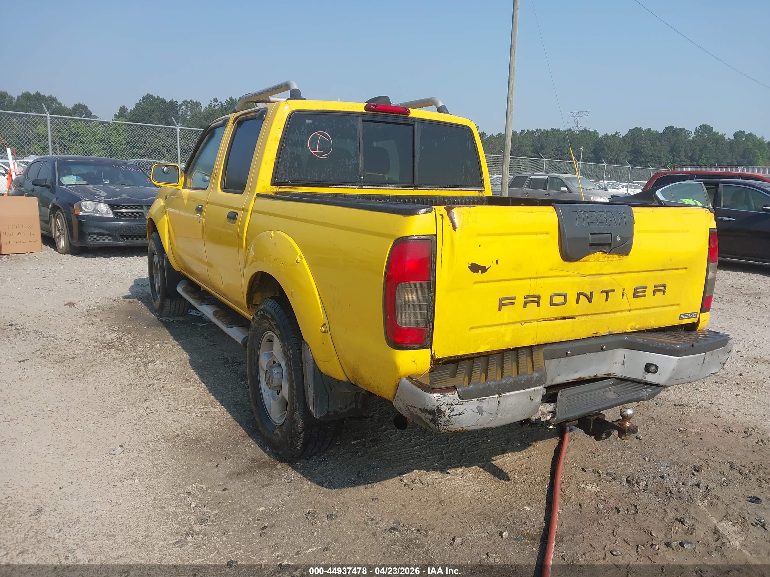 NISSAN FRONTIER image 3