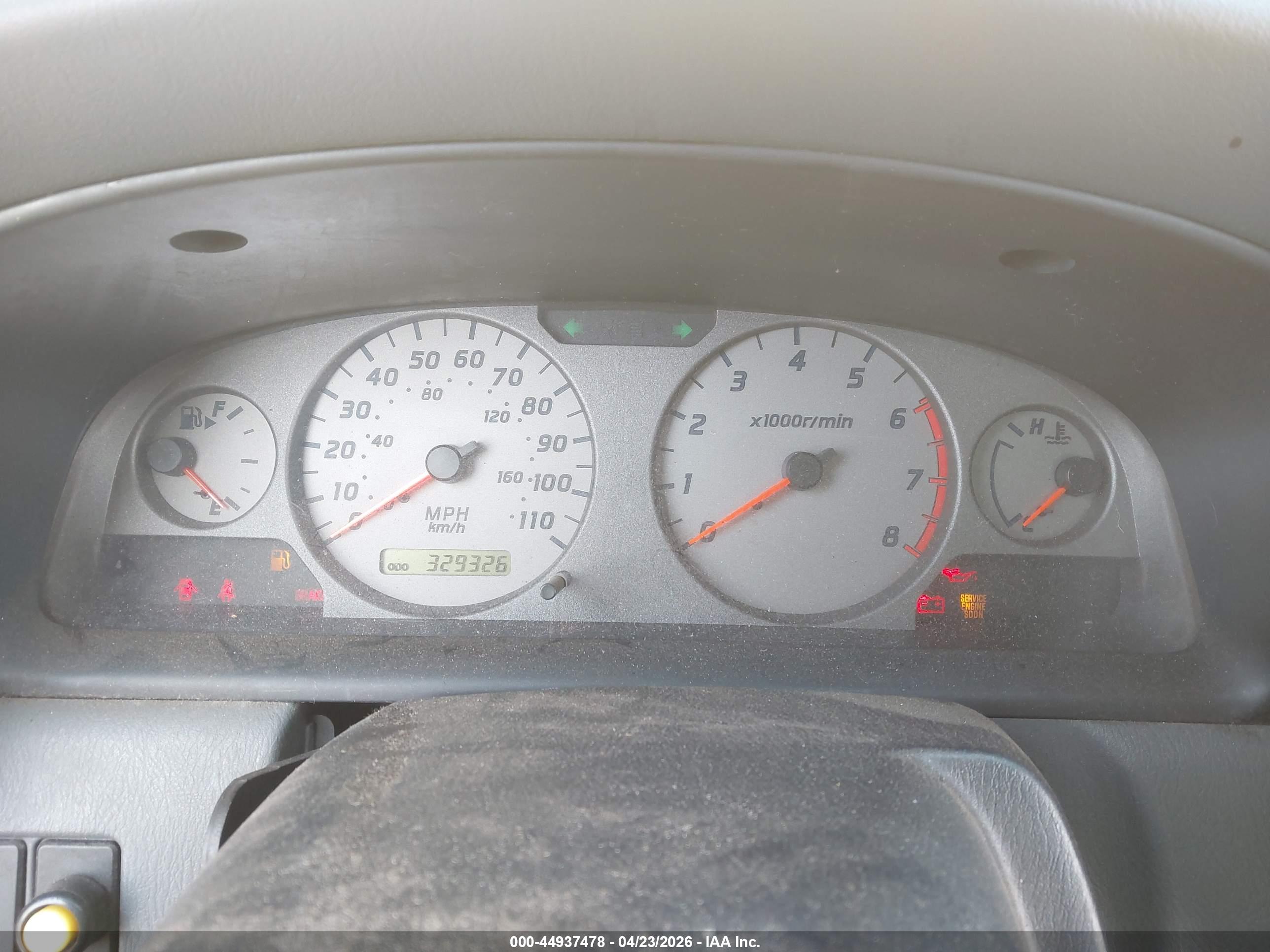 NISSAN FRONTIER image 7