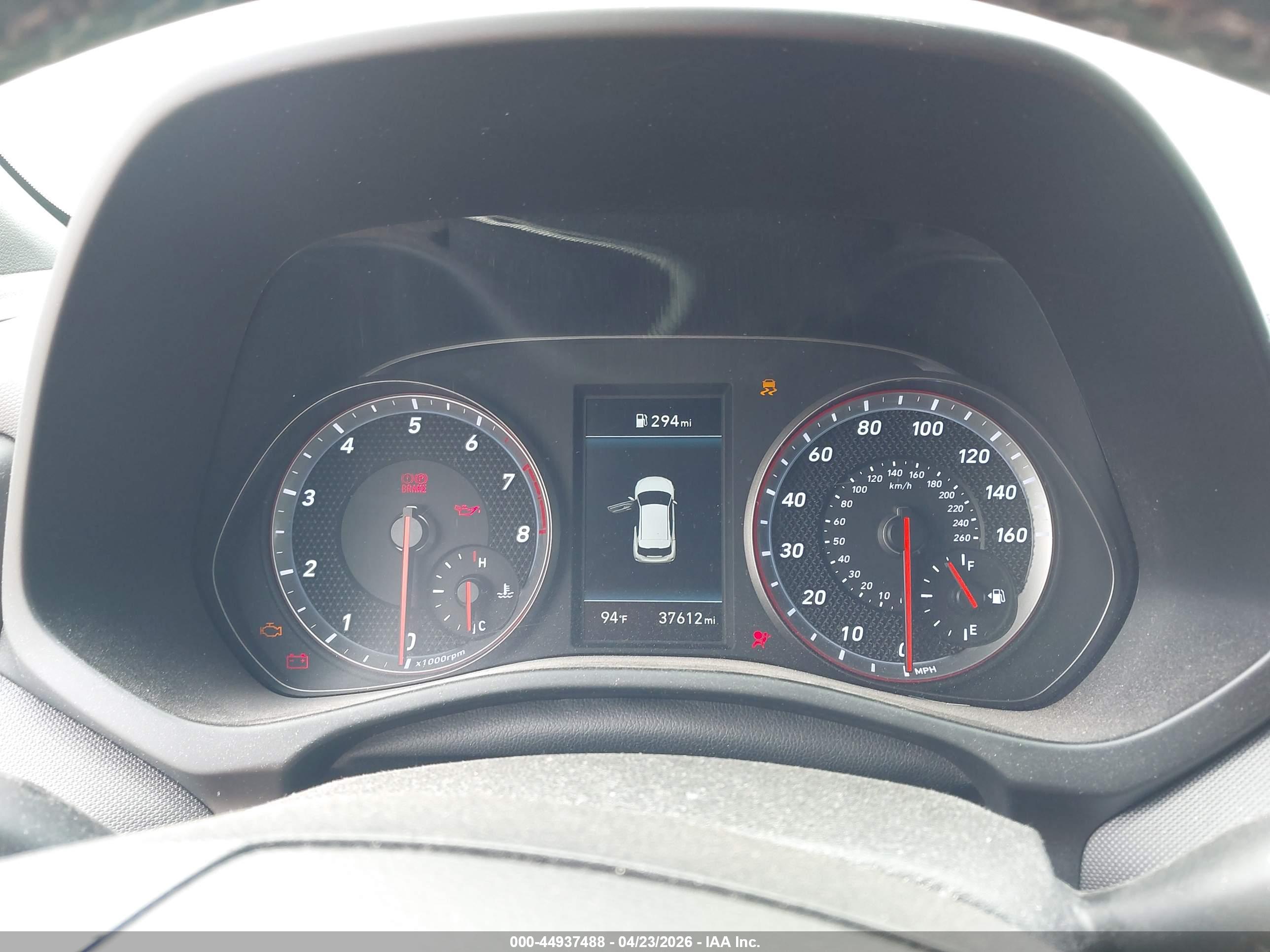 HYUNDAI VELOSTER image 7