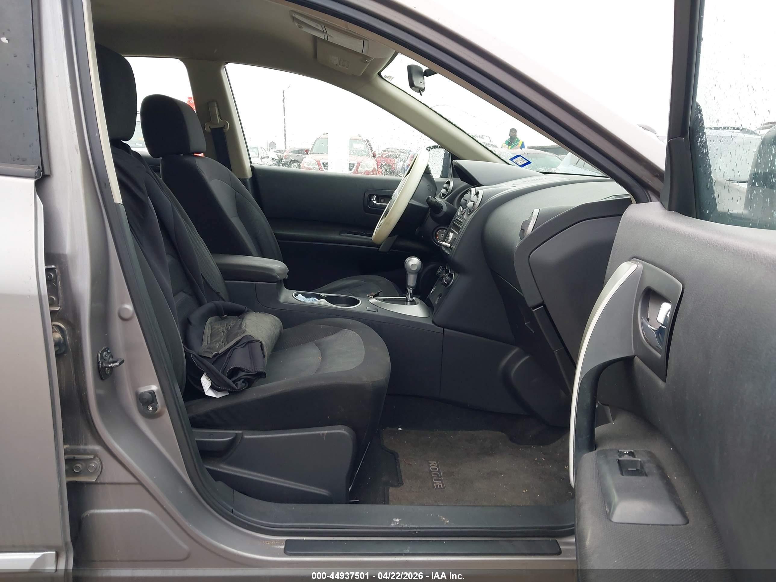 NISSAN ROGUE image 5
