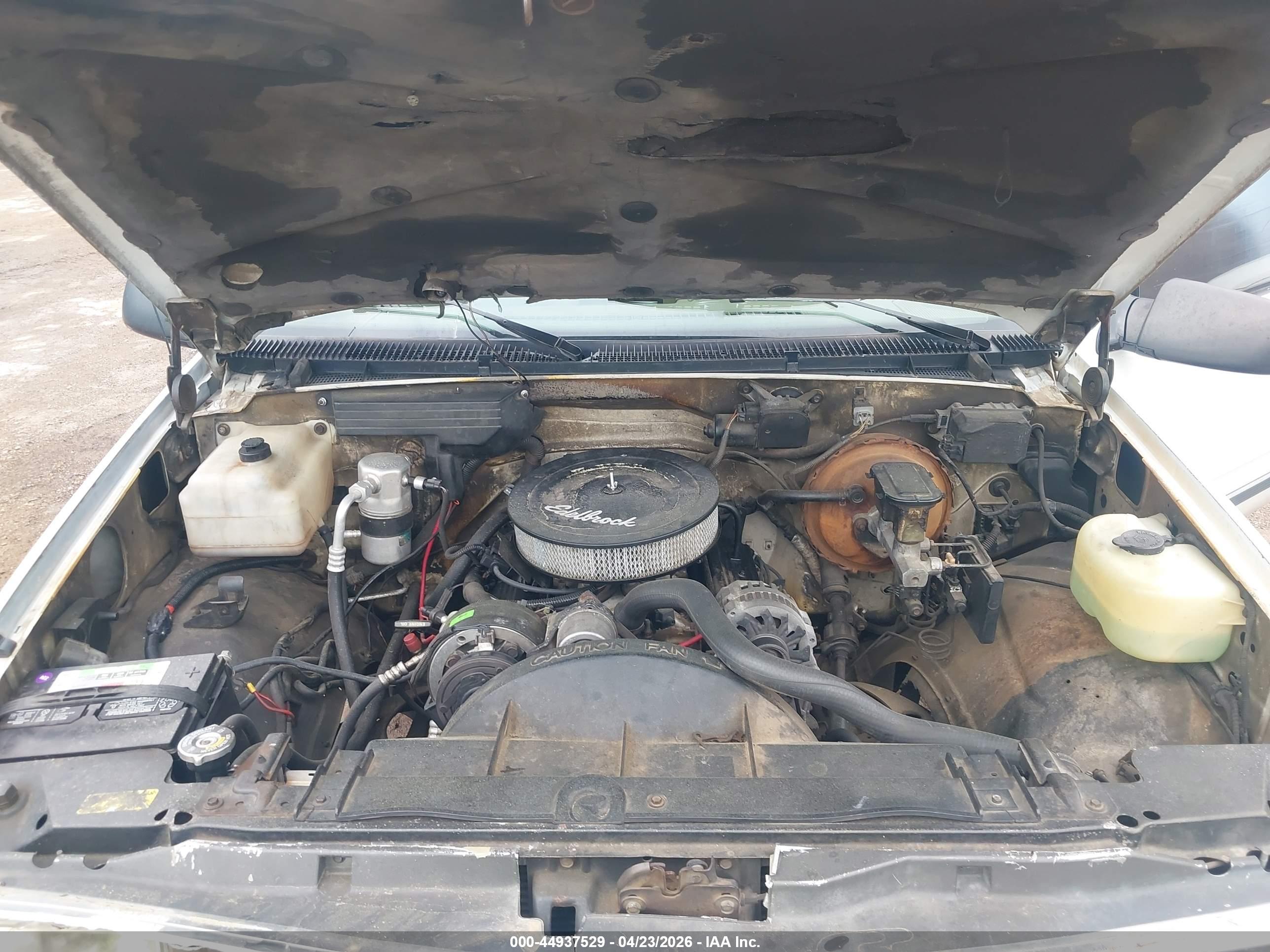 CHEVROLET GMT-400 image 10