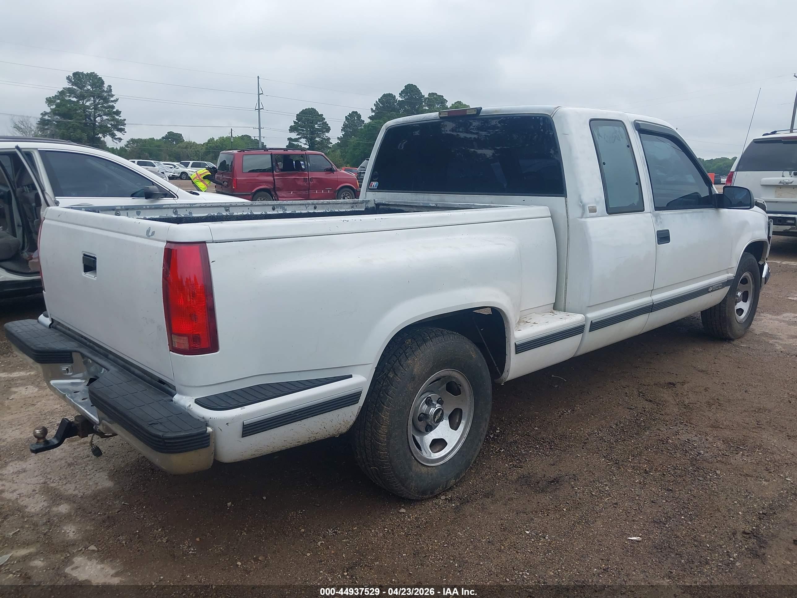 CHEVROLET GMT-400 image 4