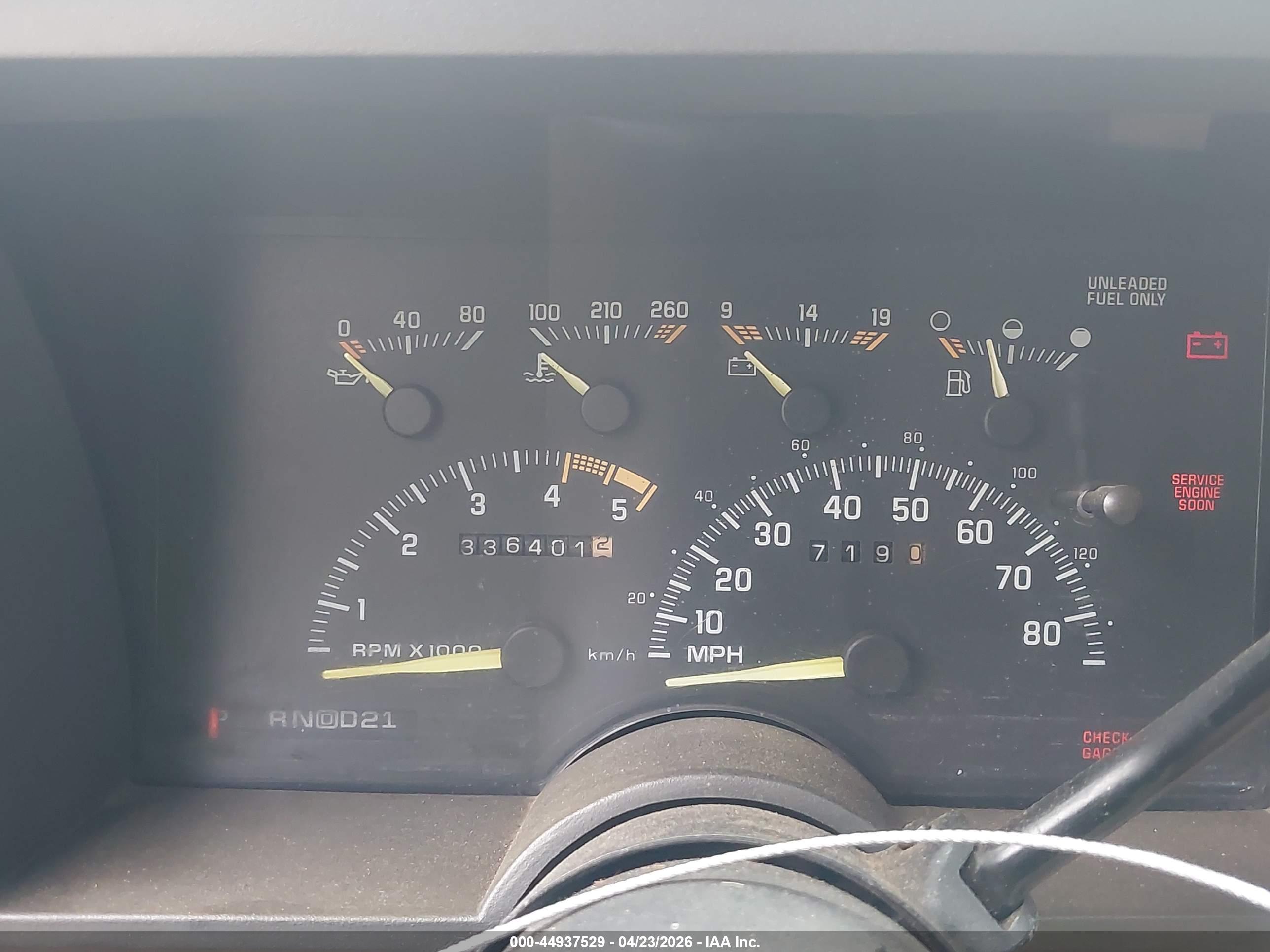 CHEVROLET GMT-400 image 7