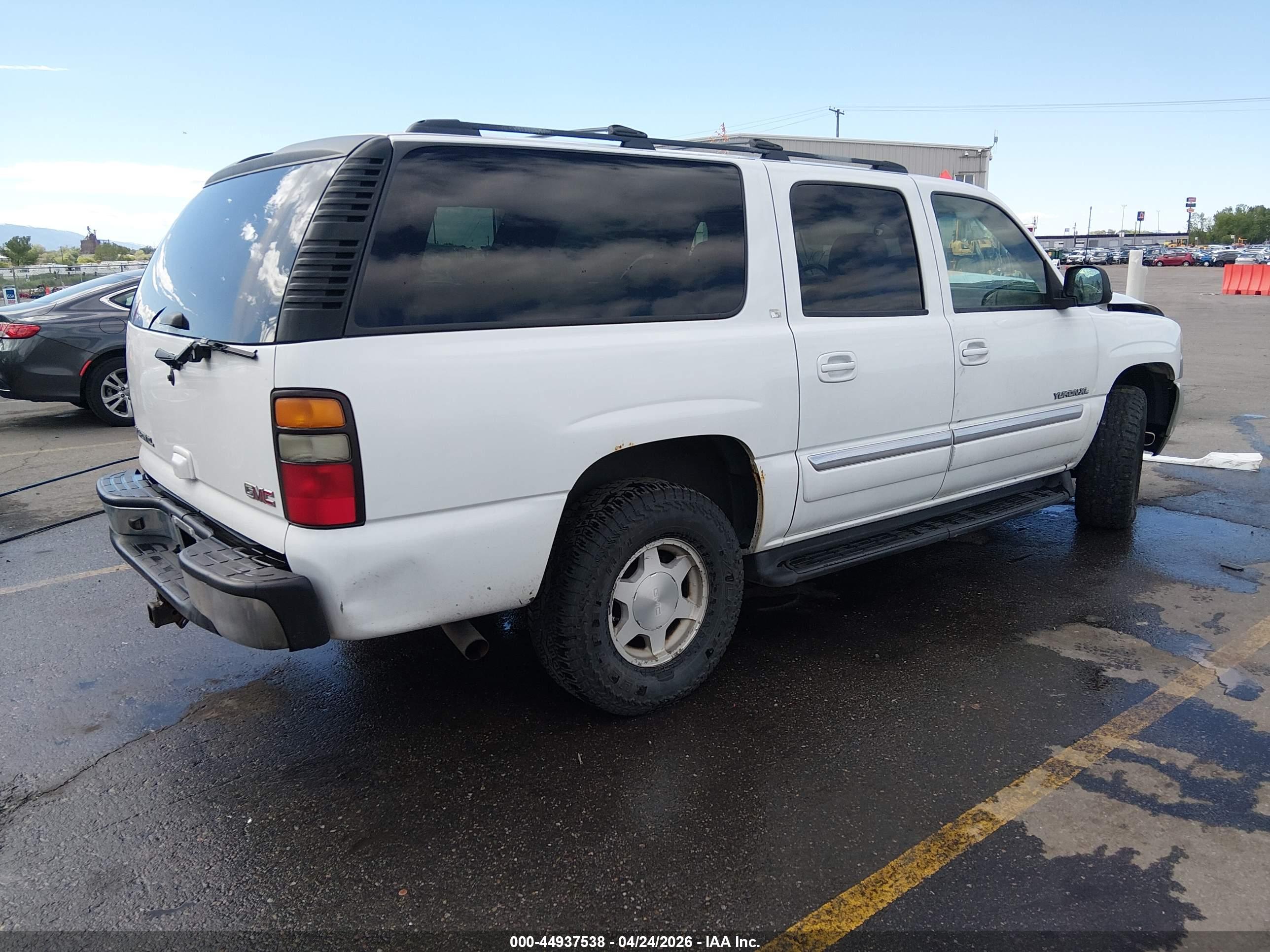 GMC YUKON image 4