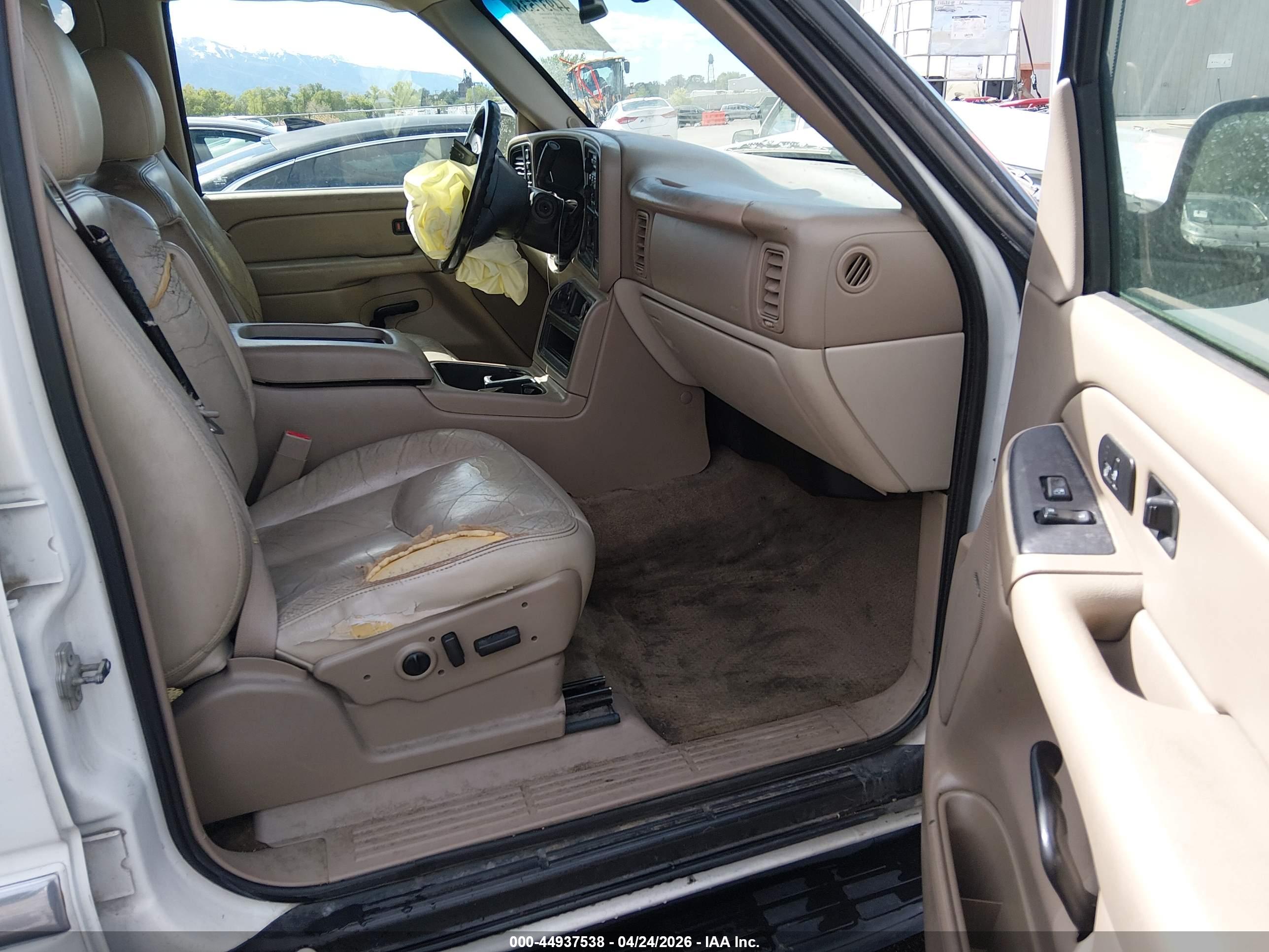 GMC YUKON image 5