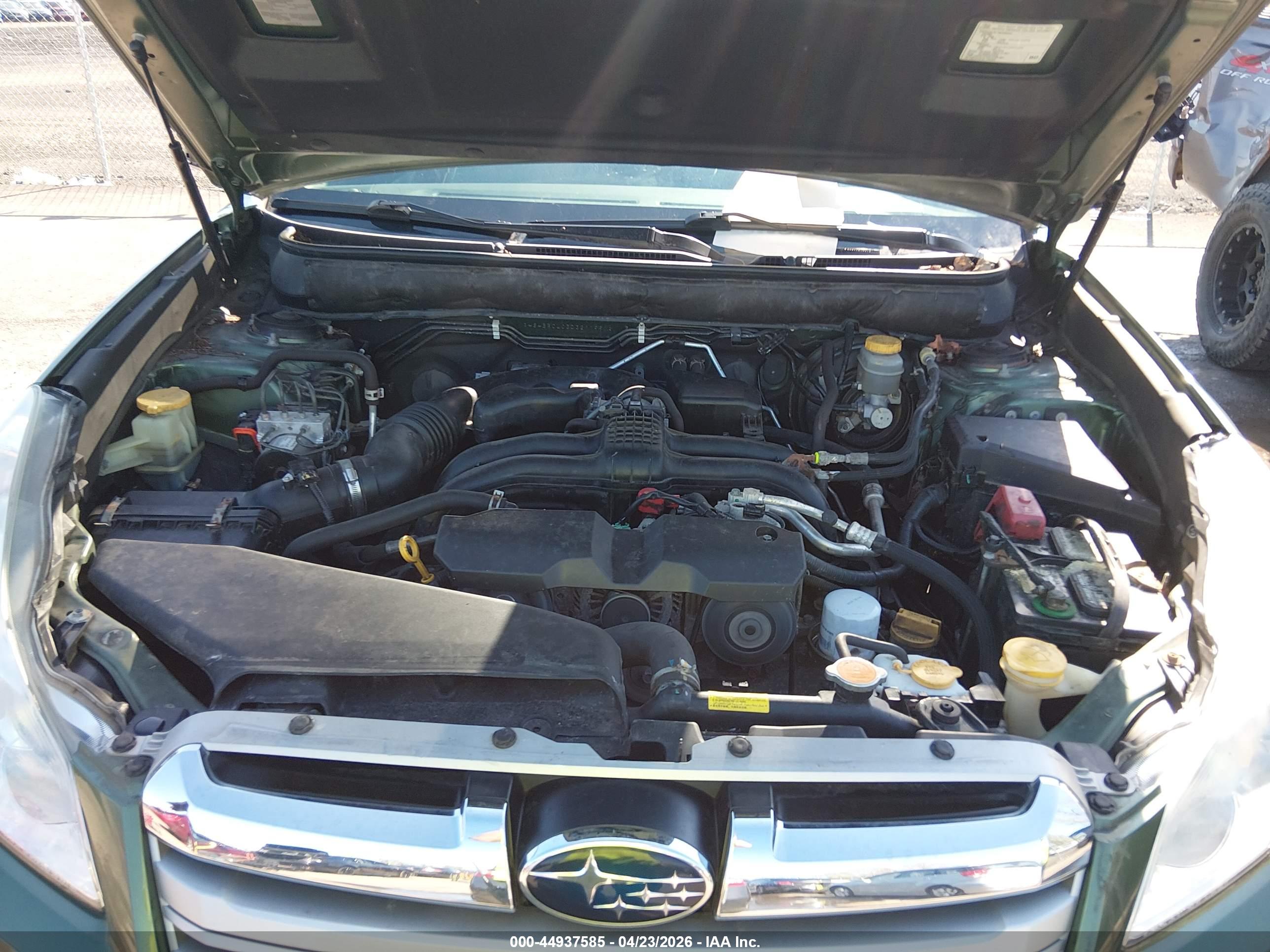 SUBARU OUTBACK image 10