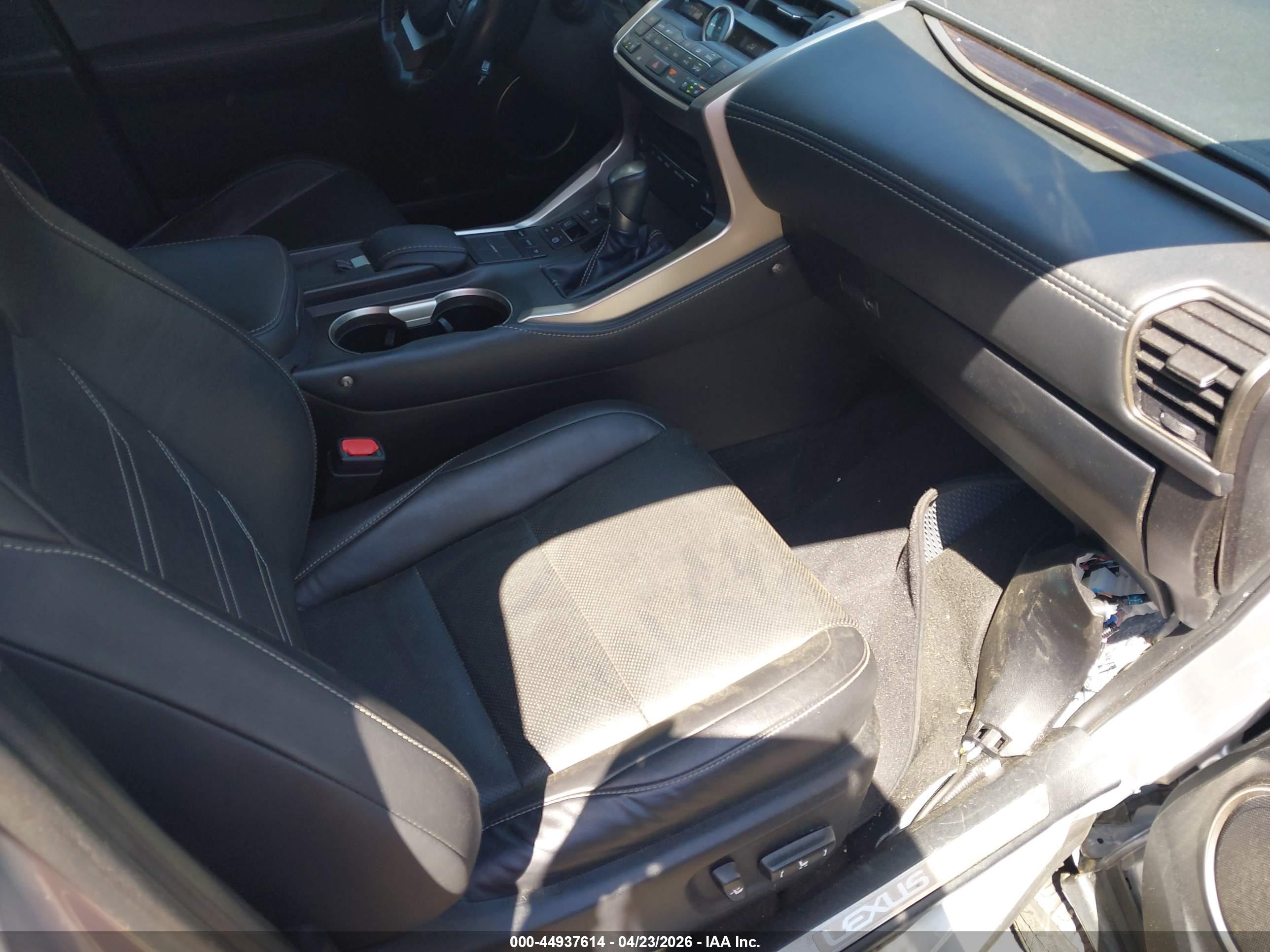 LEXUS NX image 5