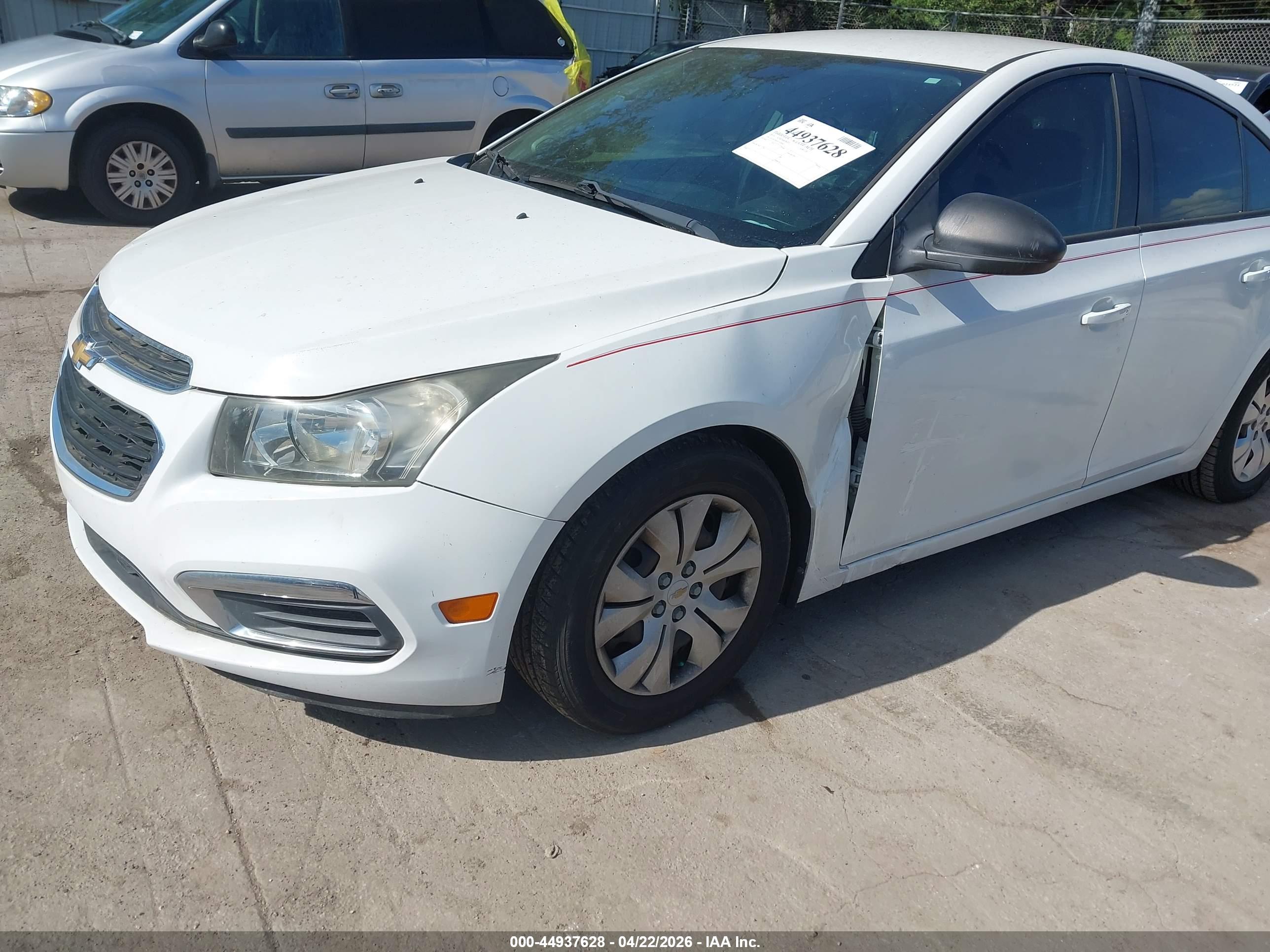 CHEVROLET CRUZE image 6