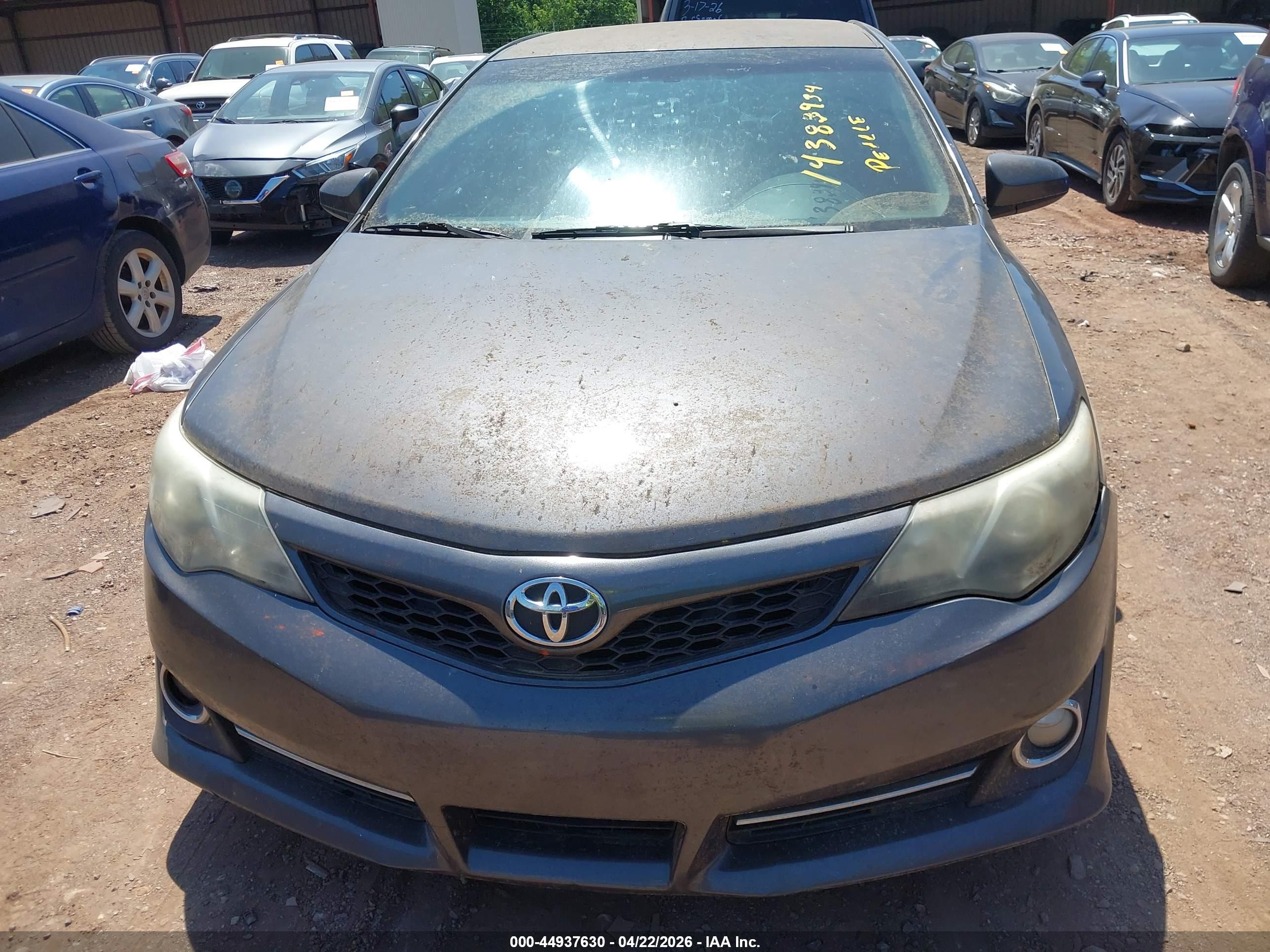 TOYOTA CAMRY image 6