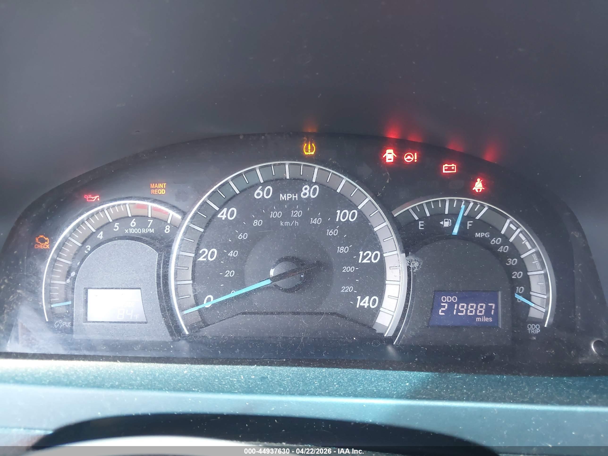 TOYOTA CAMRY image 7