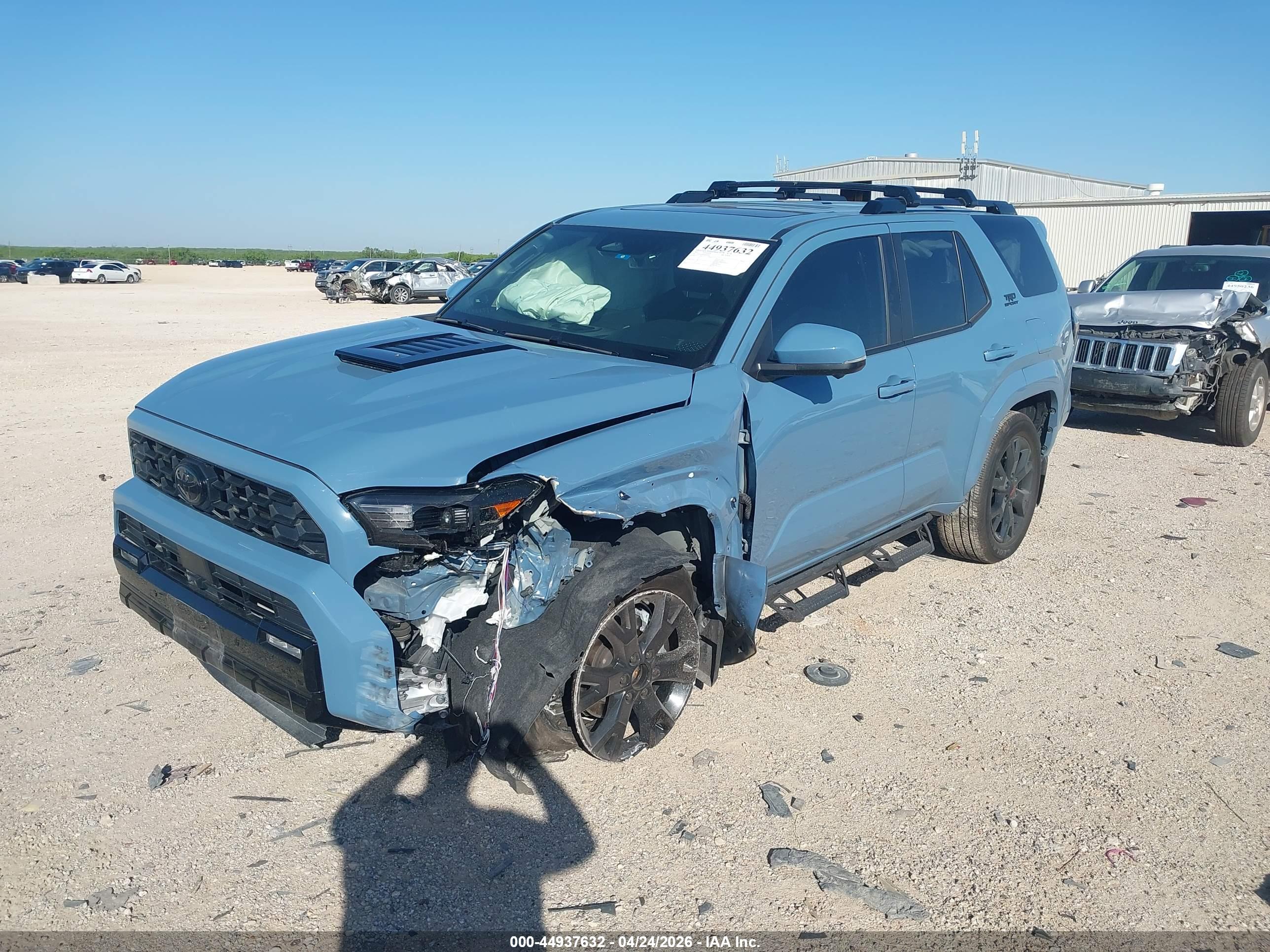 TOYOTA 4RUNNER image 2