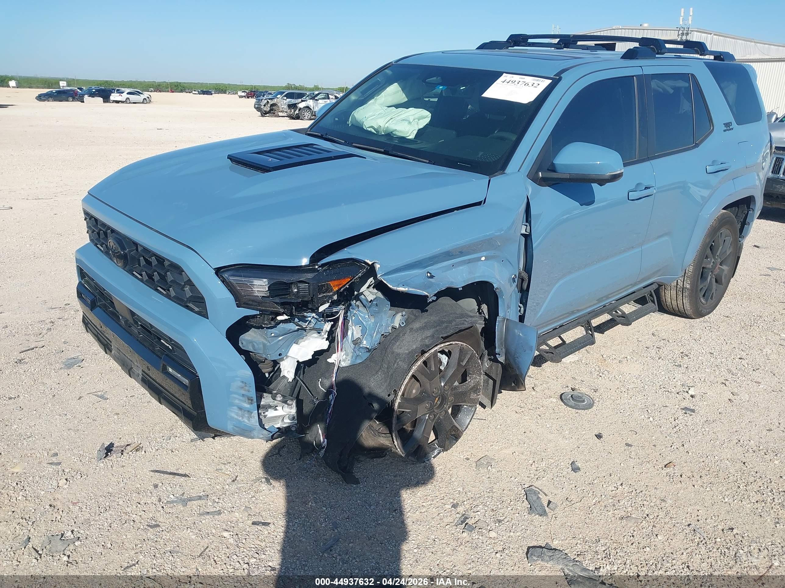 TOYOTA 4RUNNER image 6