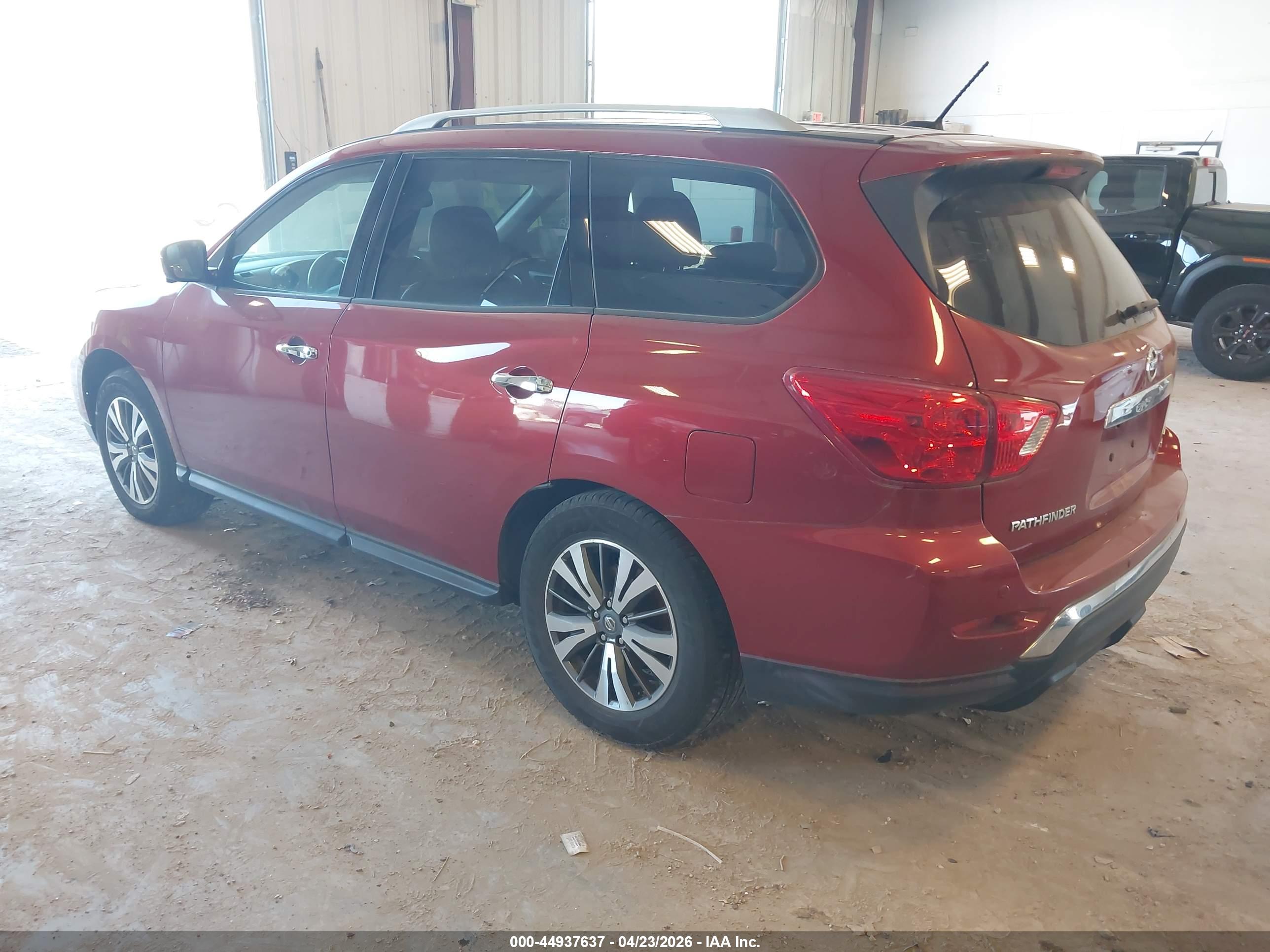 NISSAN PATHFINDER image 3