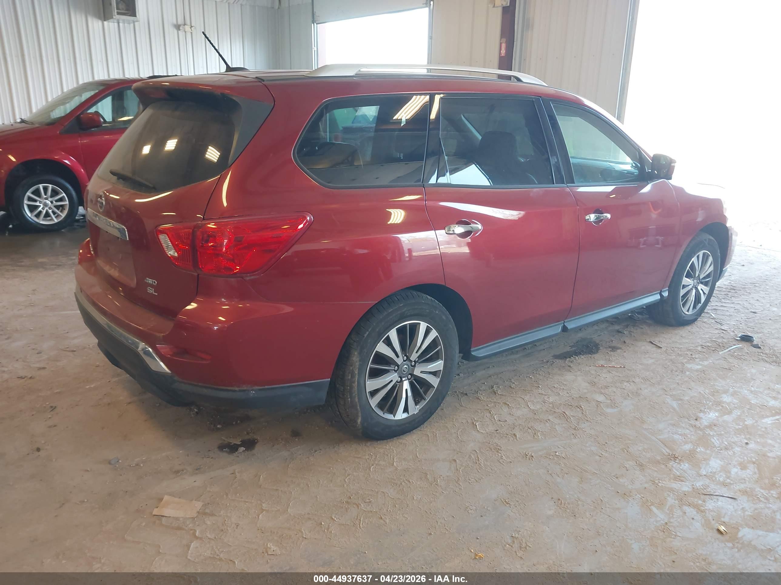 NISSAN PATHFINDER image 4