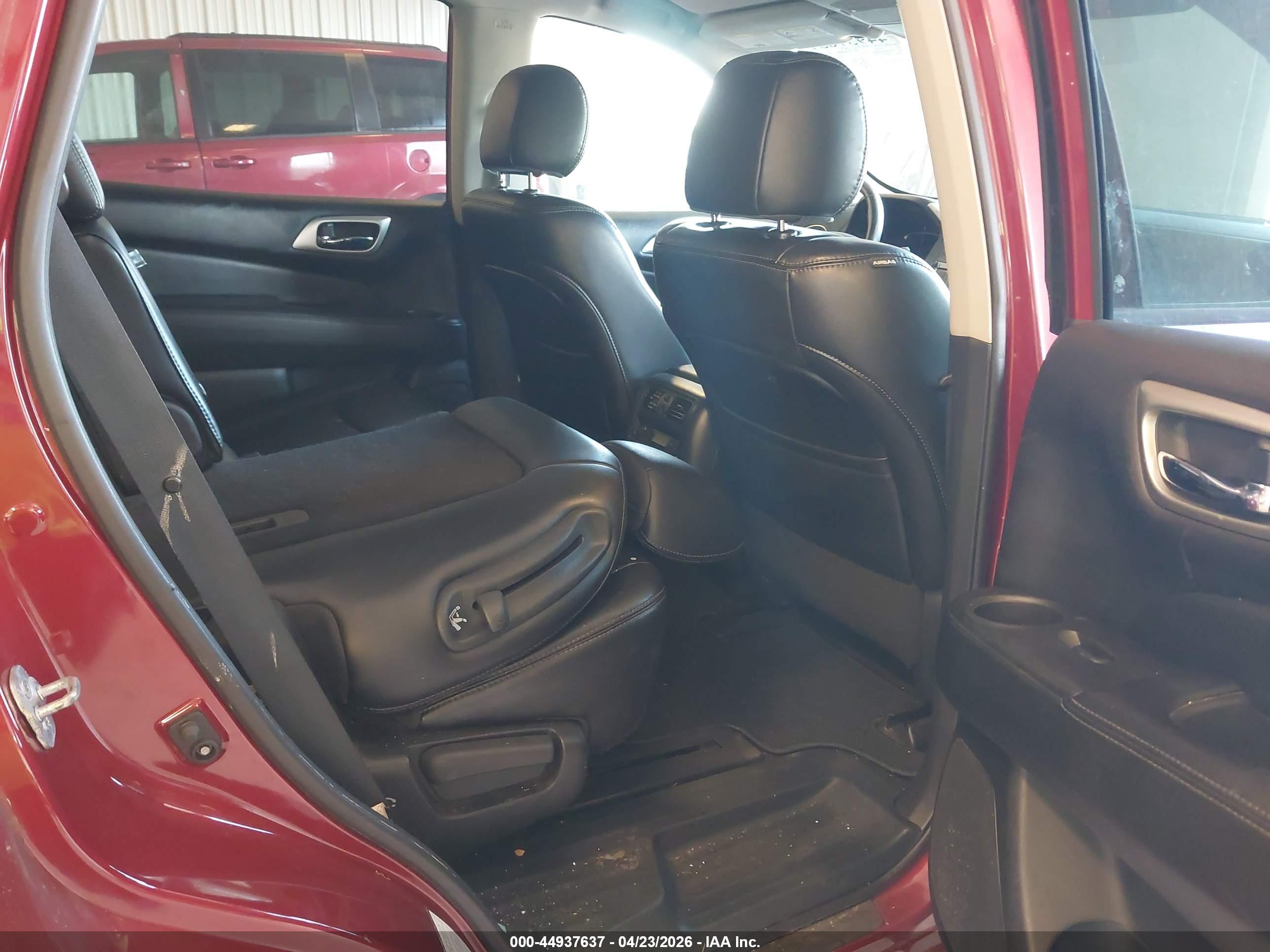 NISSAN PATHFINDER image 8