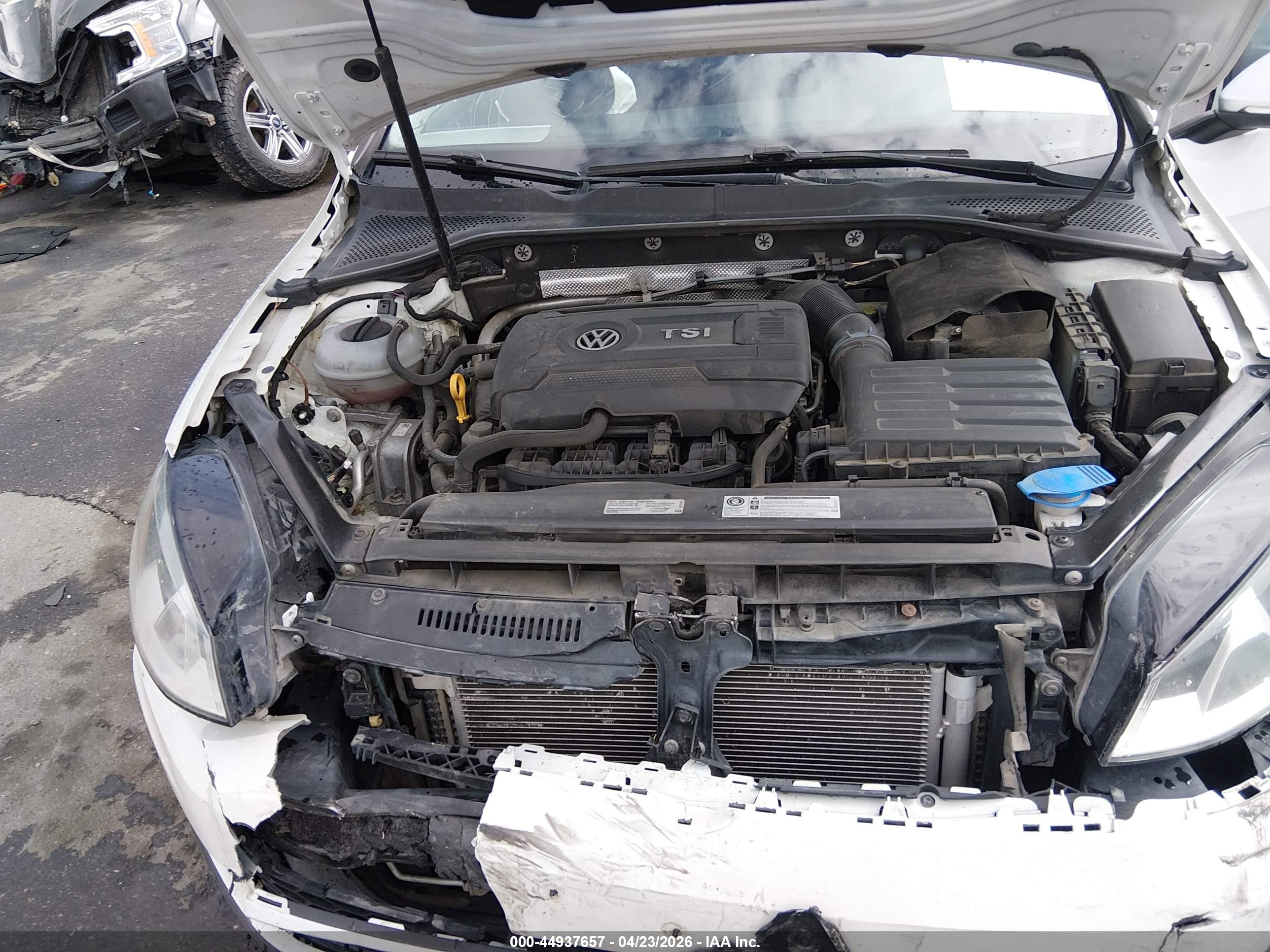 VOLKSWAGEN GOLF image 10