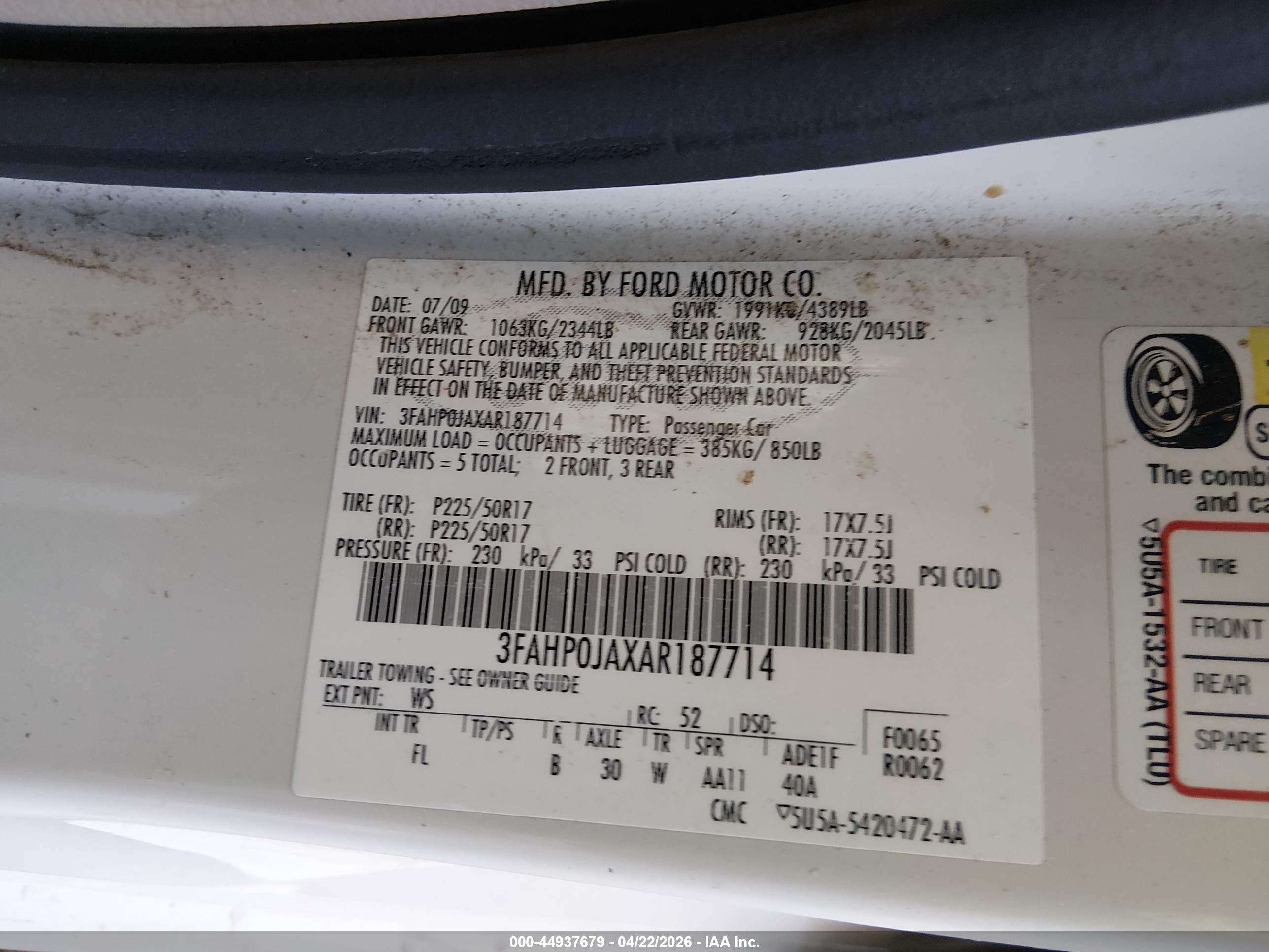 FORD FUSION image 9
