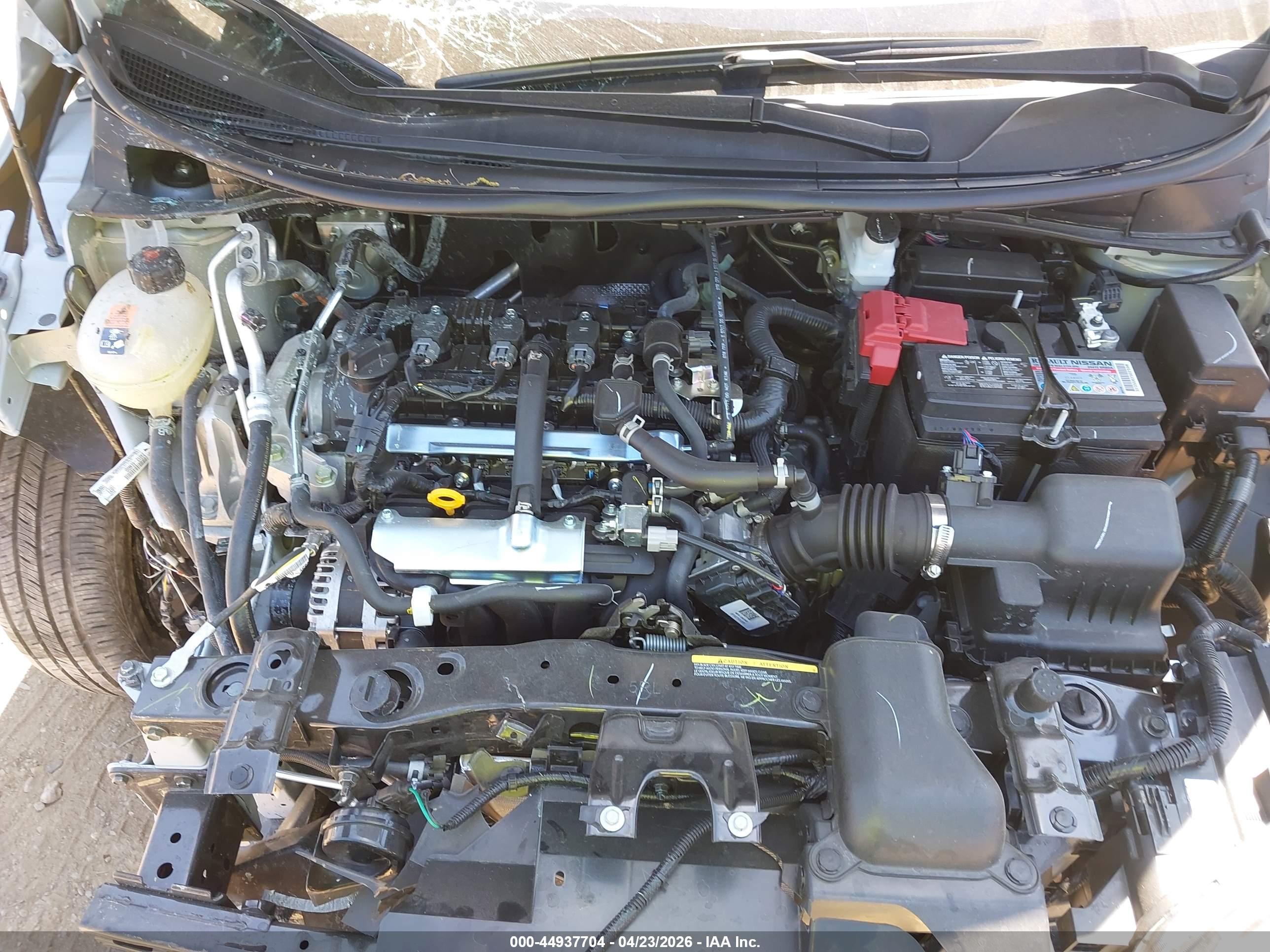 NISSAN VERSA image 10