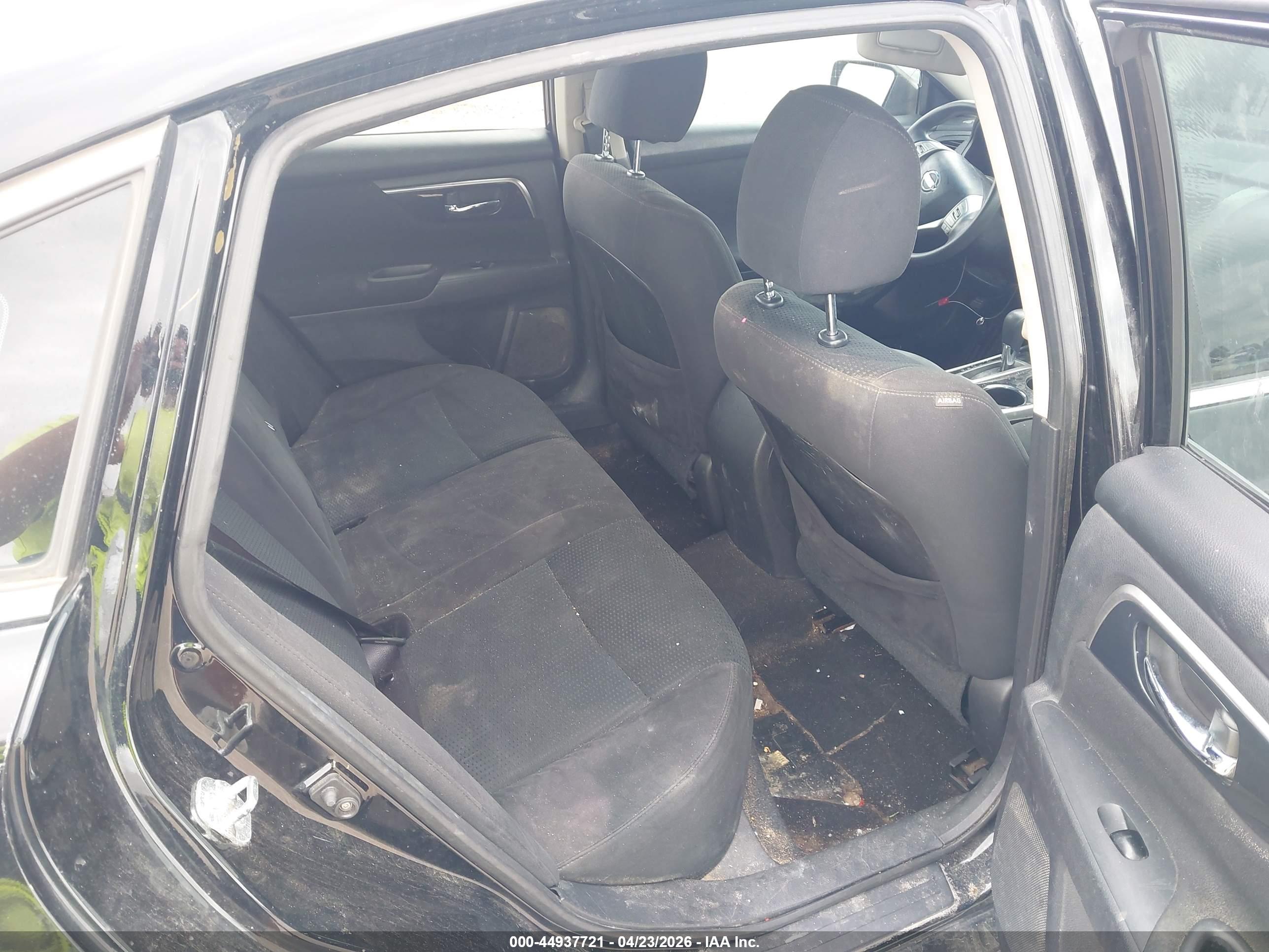 NISSAN ALTIMA image 8