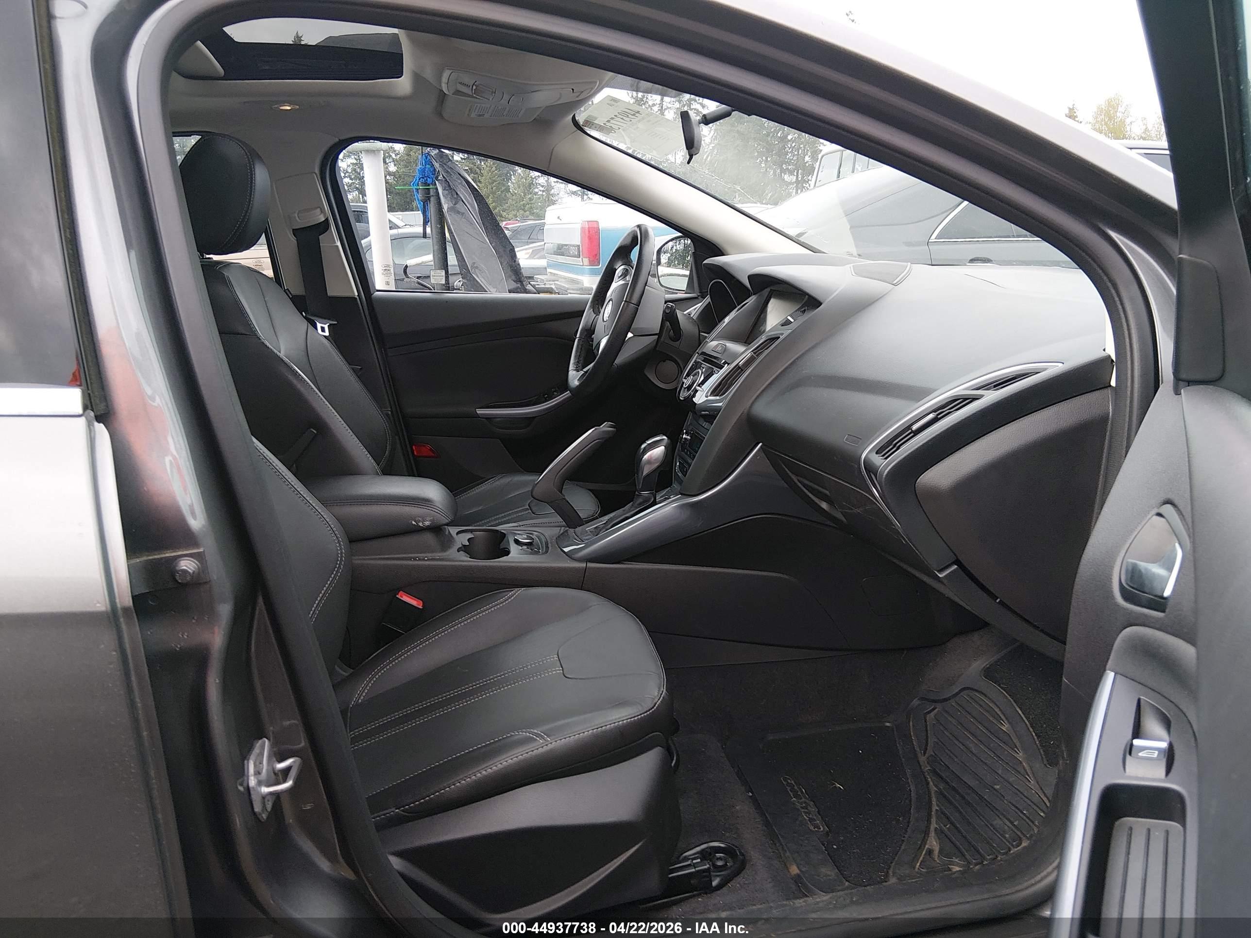FORD FOCUS image 5