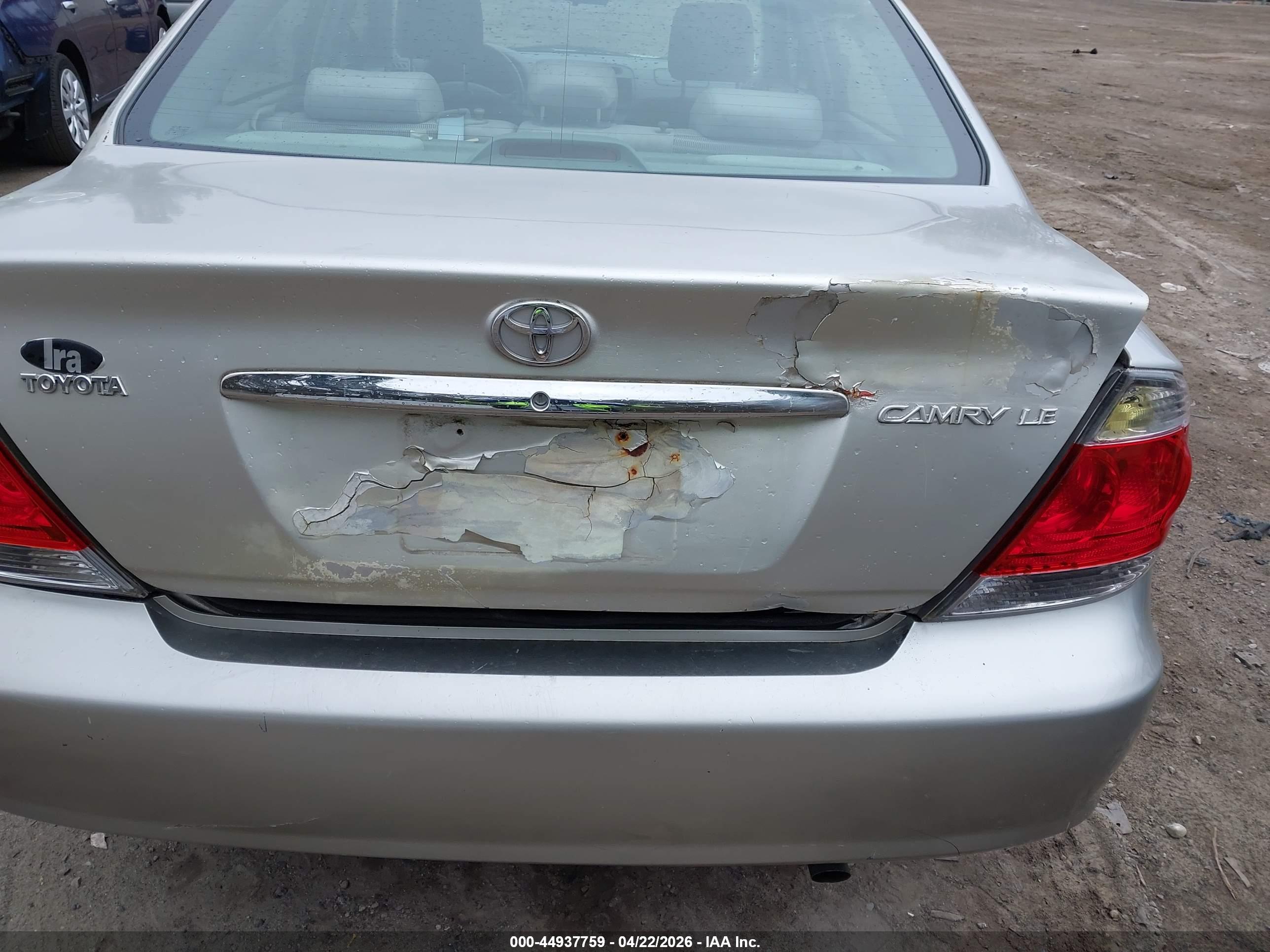 TOYOTA CAMRY image 6
