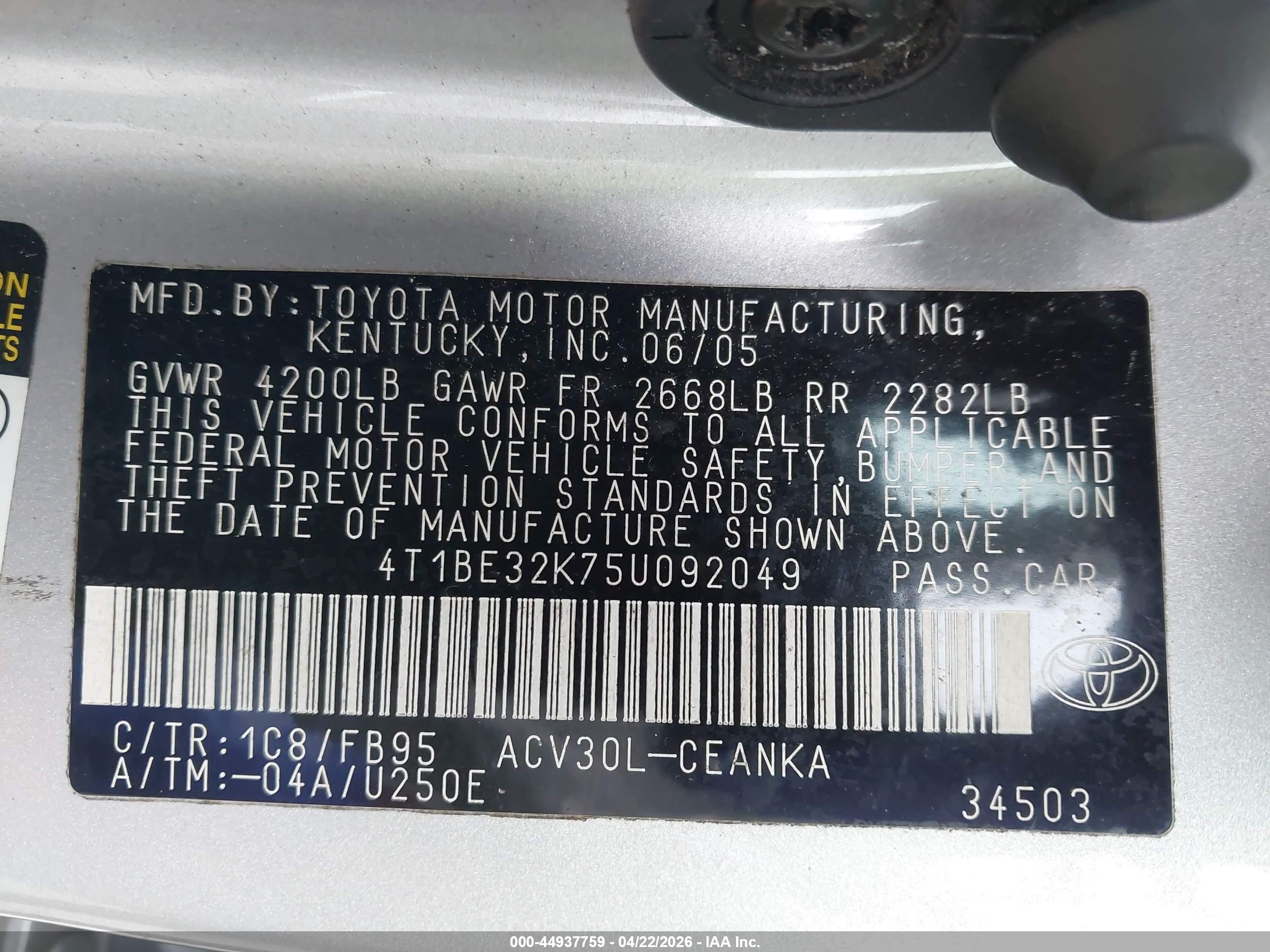 TOYOTA CAMRY image 9