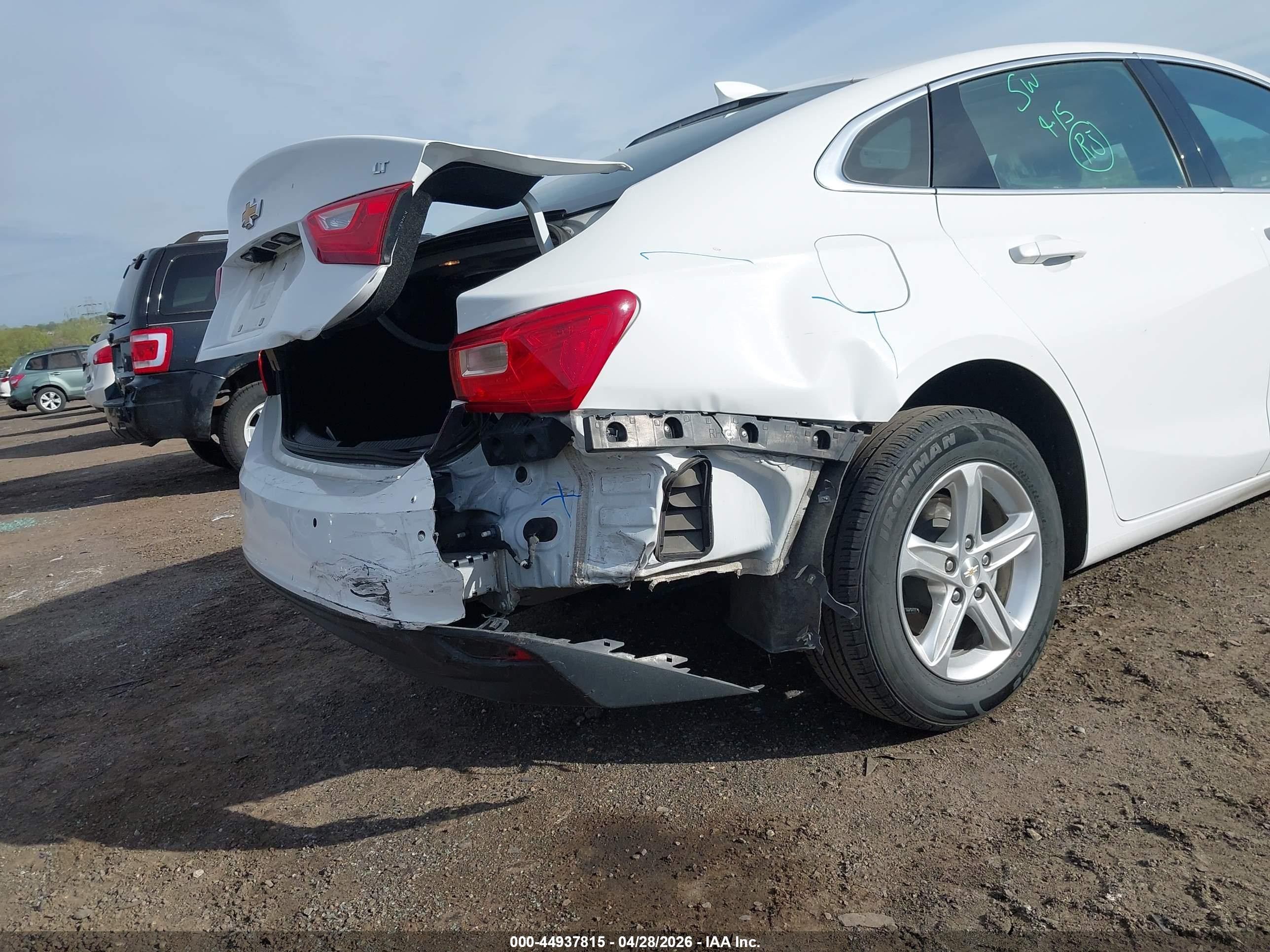 CHEVROLET MALIBU image 6