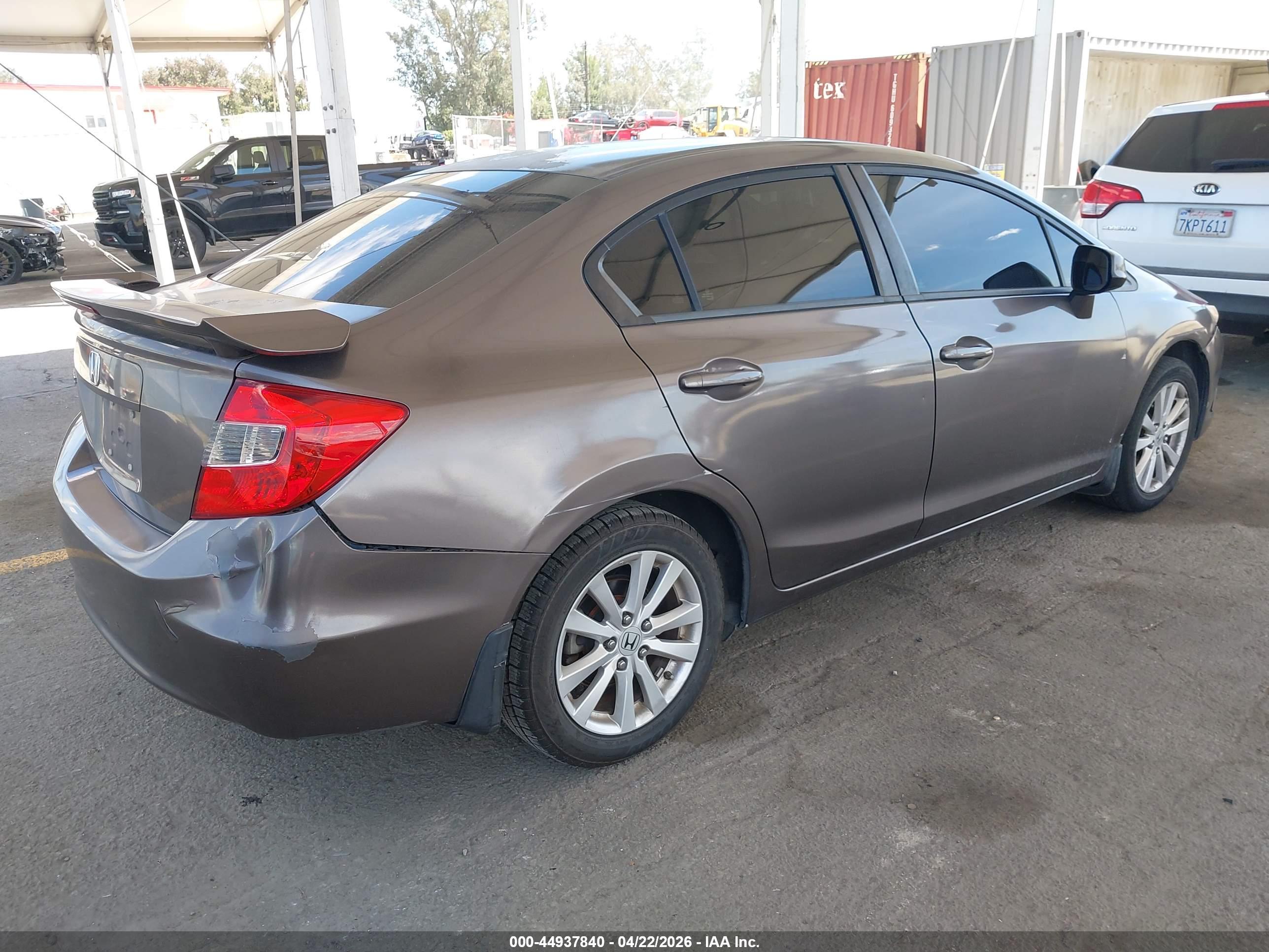 HONDA CIVIC image 4