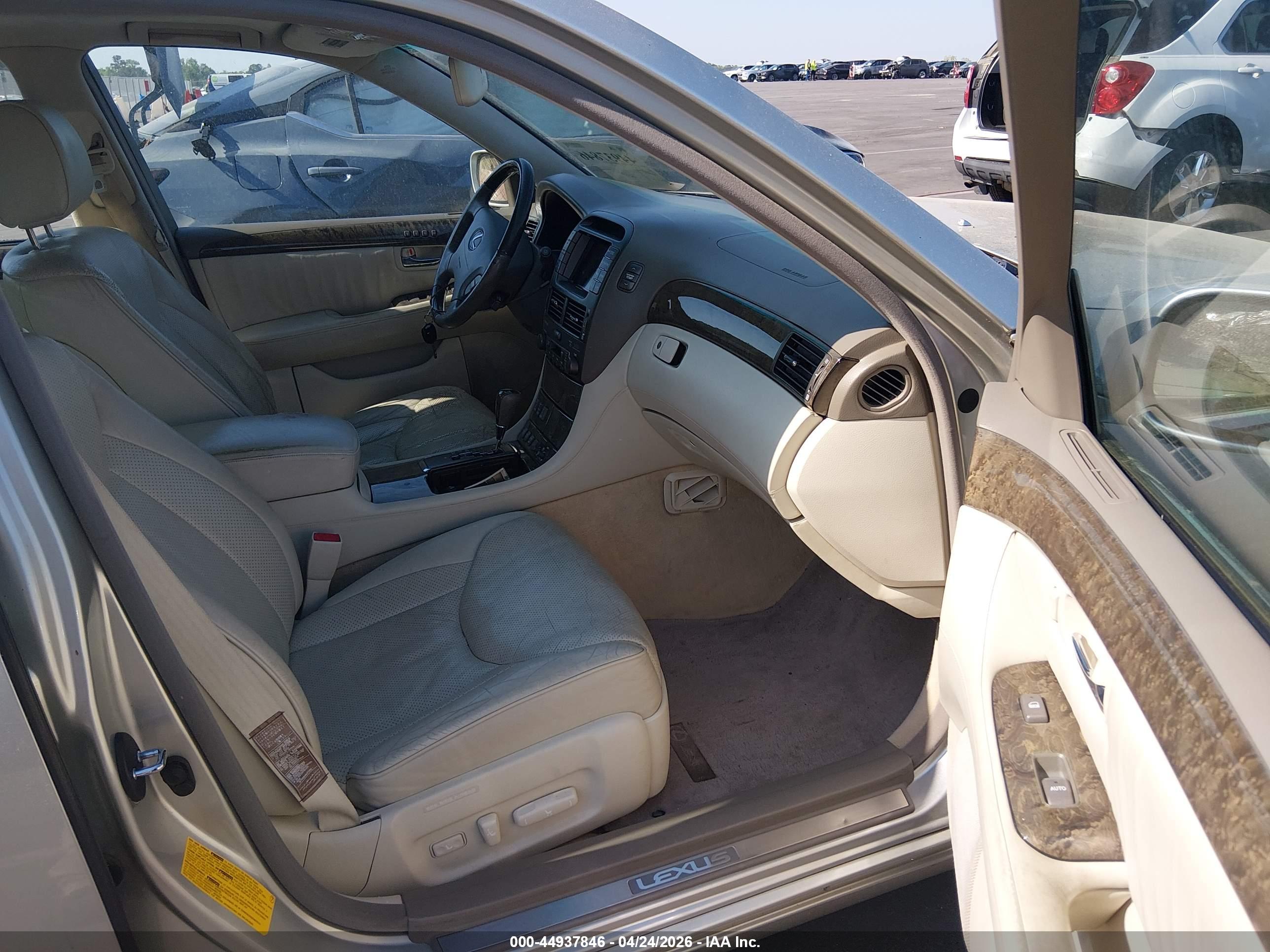 LEXUS LS image 5
