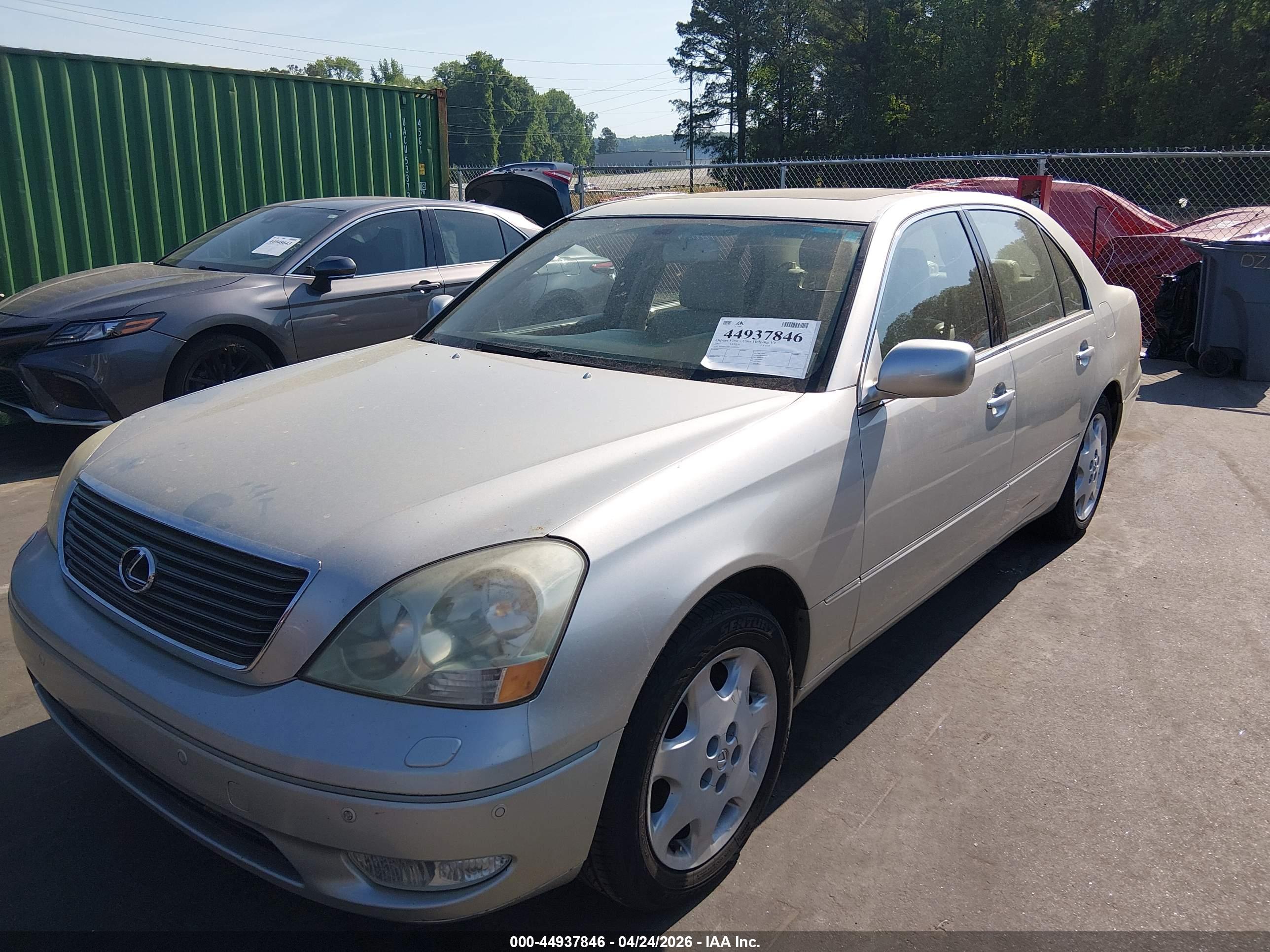 LEXUS LS image 6