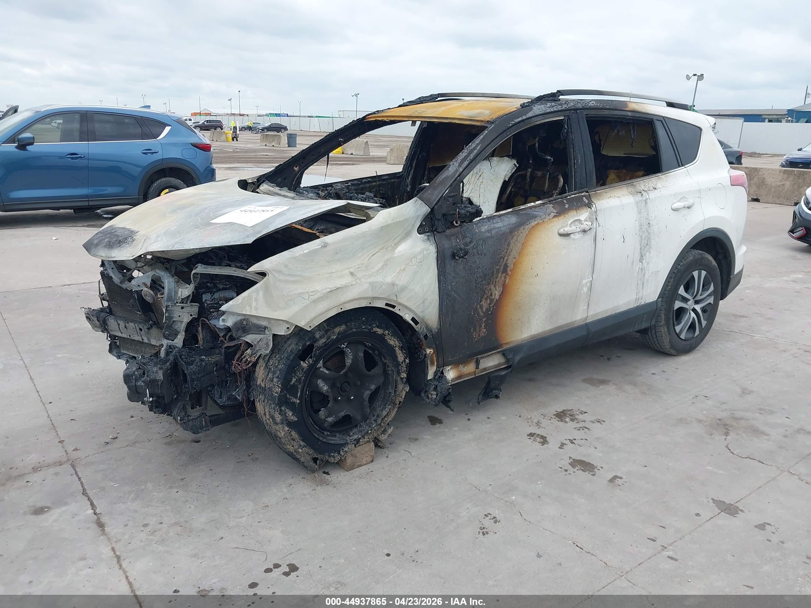 TOYOTA RAV4 image 2