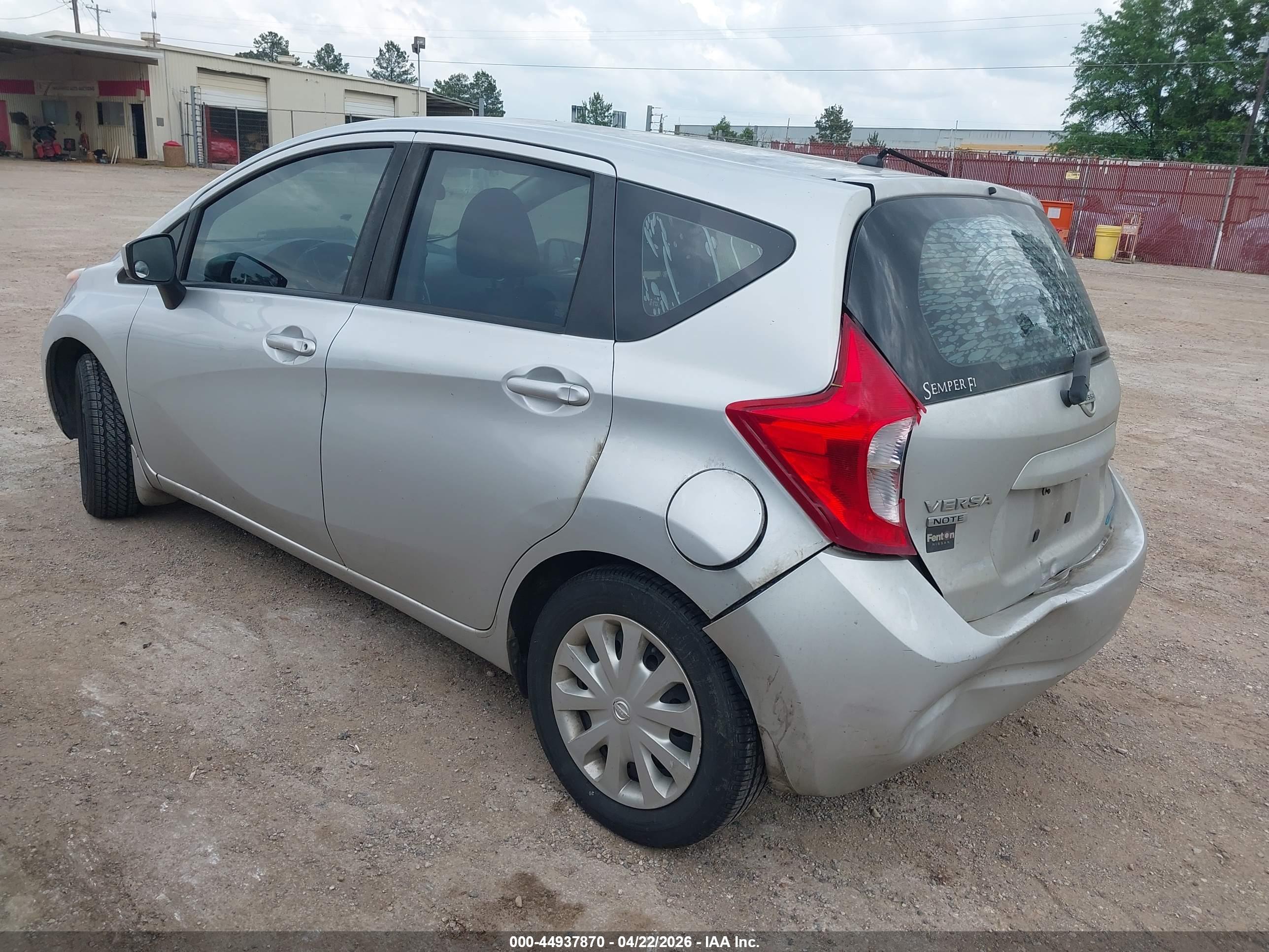 NISSAN VERSA image 3