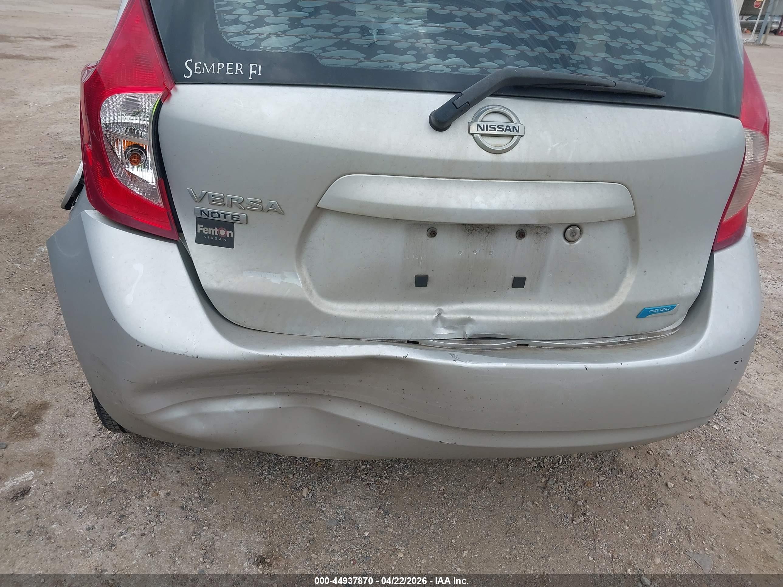 NISSAN VERSA image 6