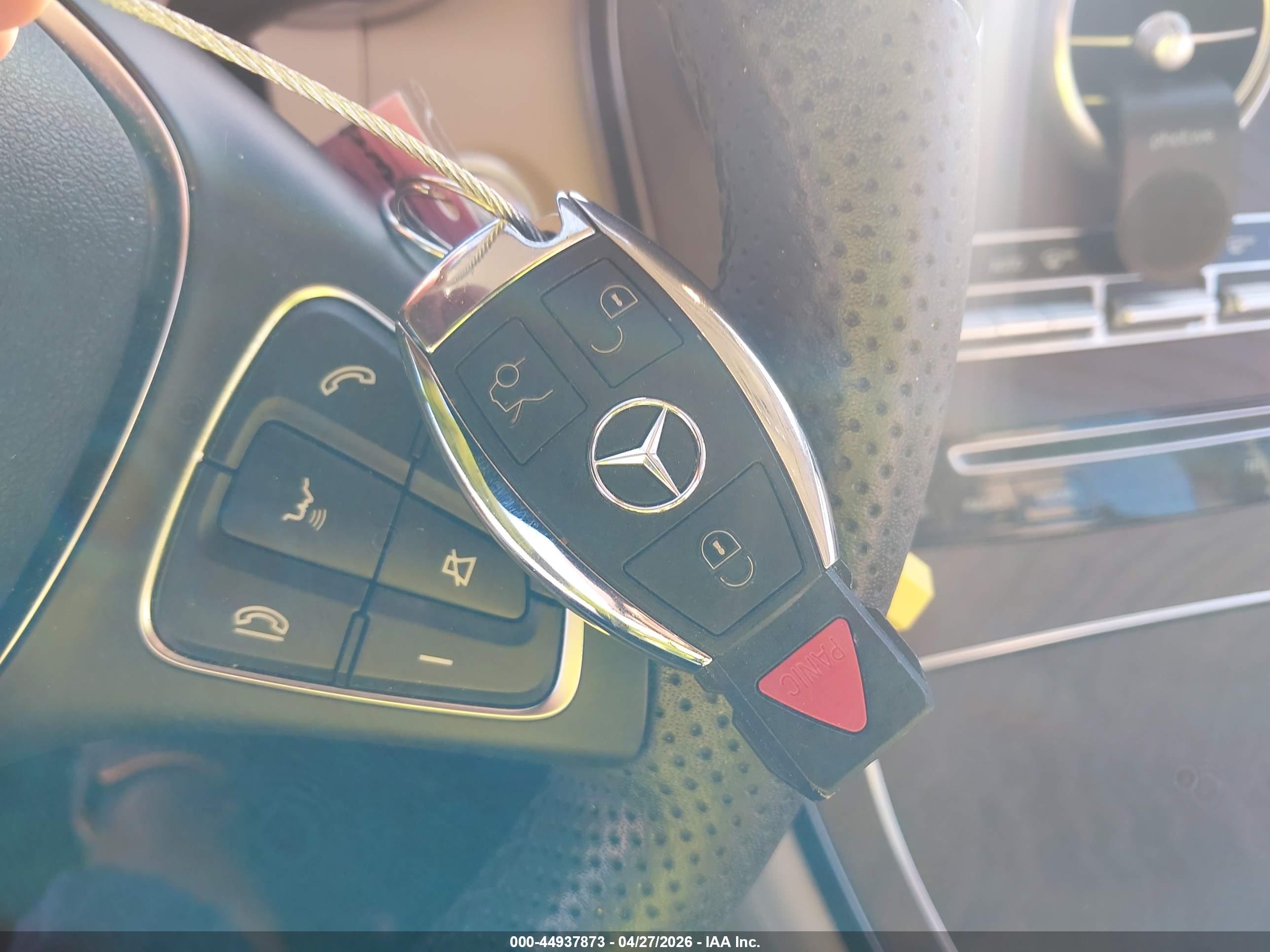 MERCEDES-BENZ GLC image 11