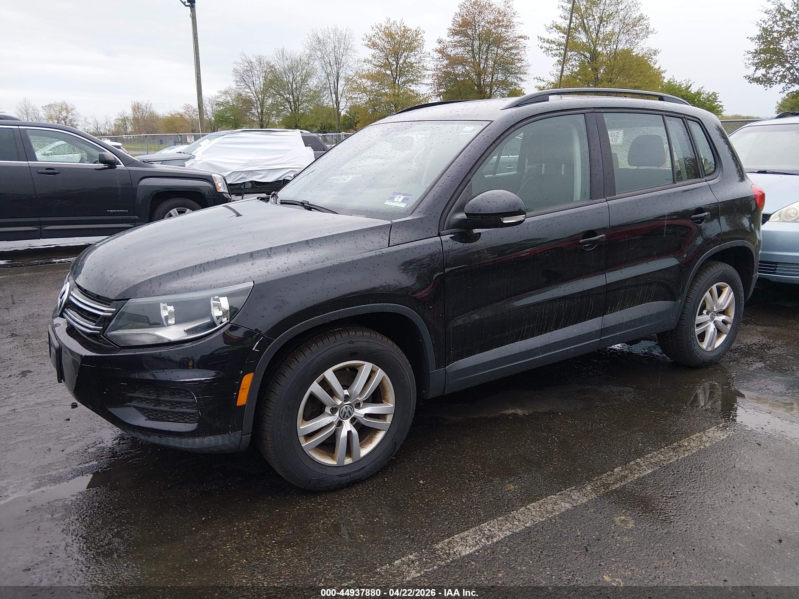 VOLKSWAGEN TIGUAN image 2