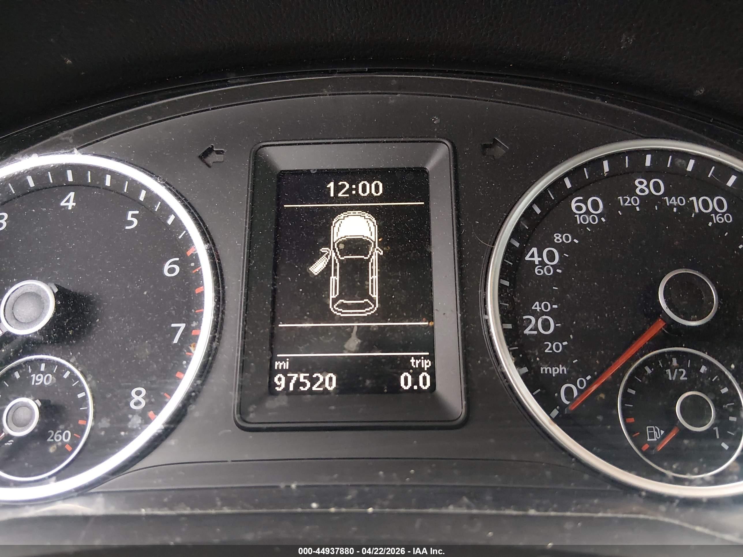 VOLKSWAGEN TIGUAN image 7