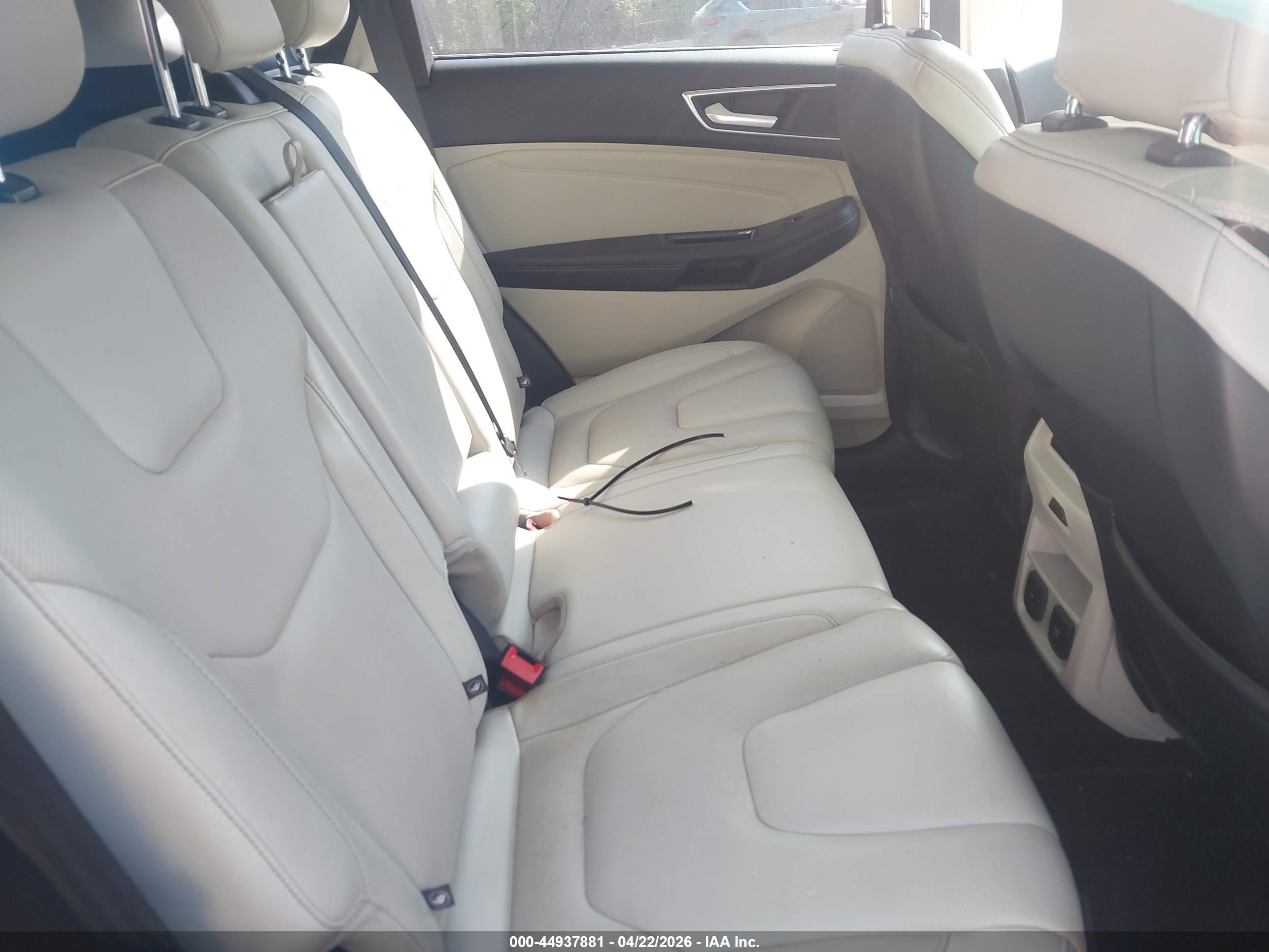 FORD EDGE image 8