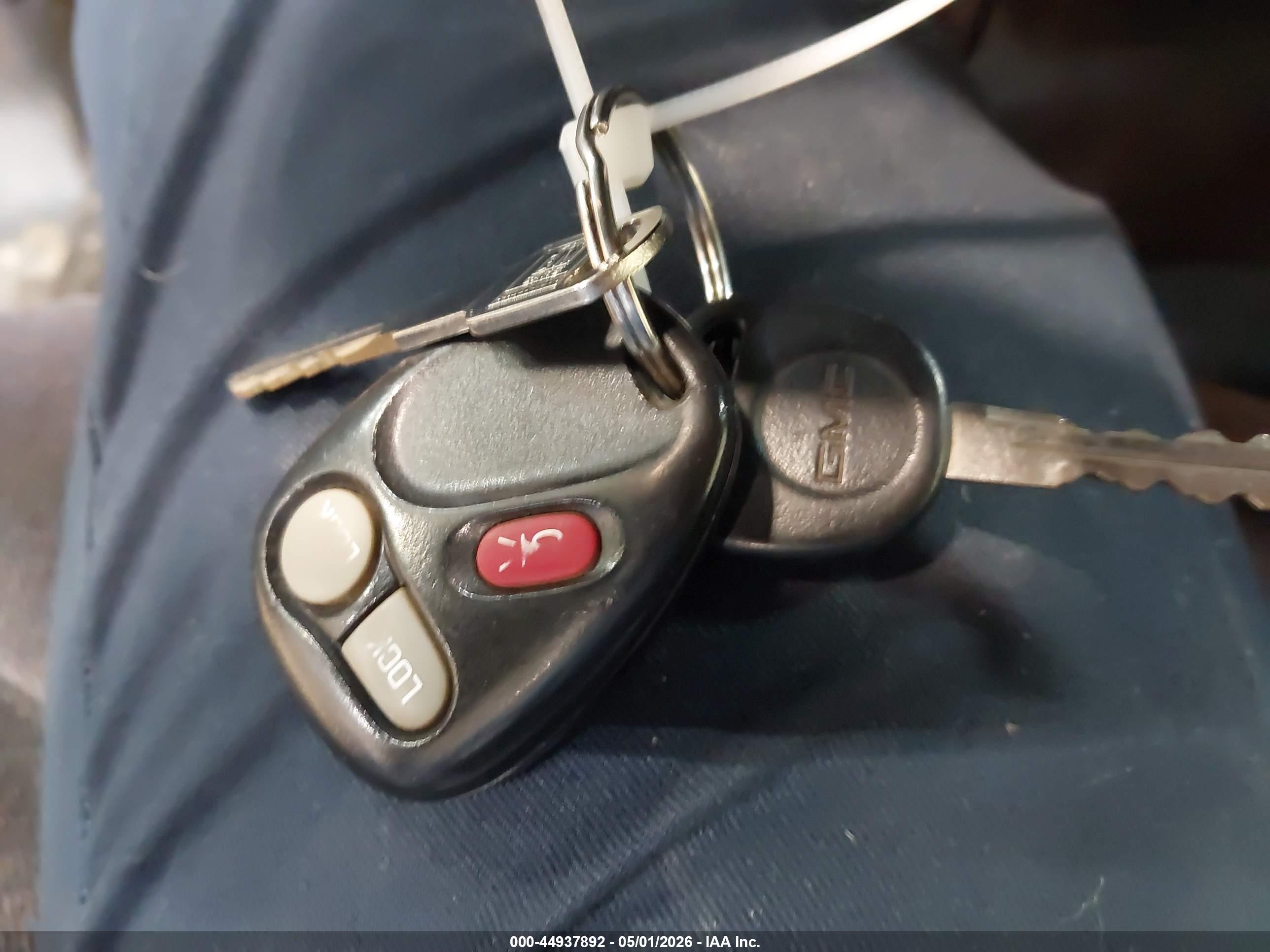 GMC SIERRA image 11